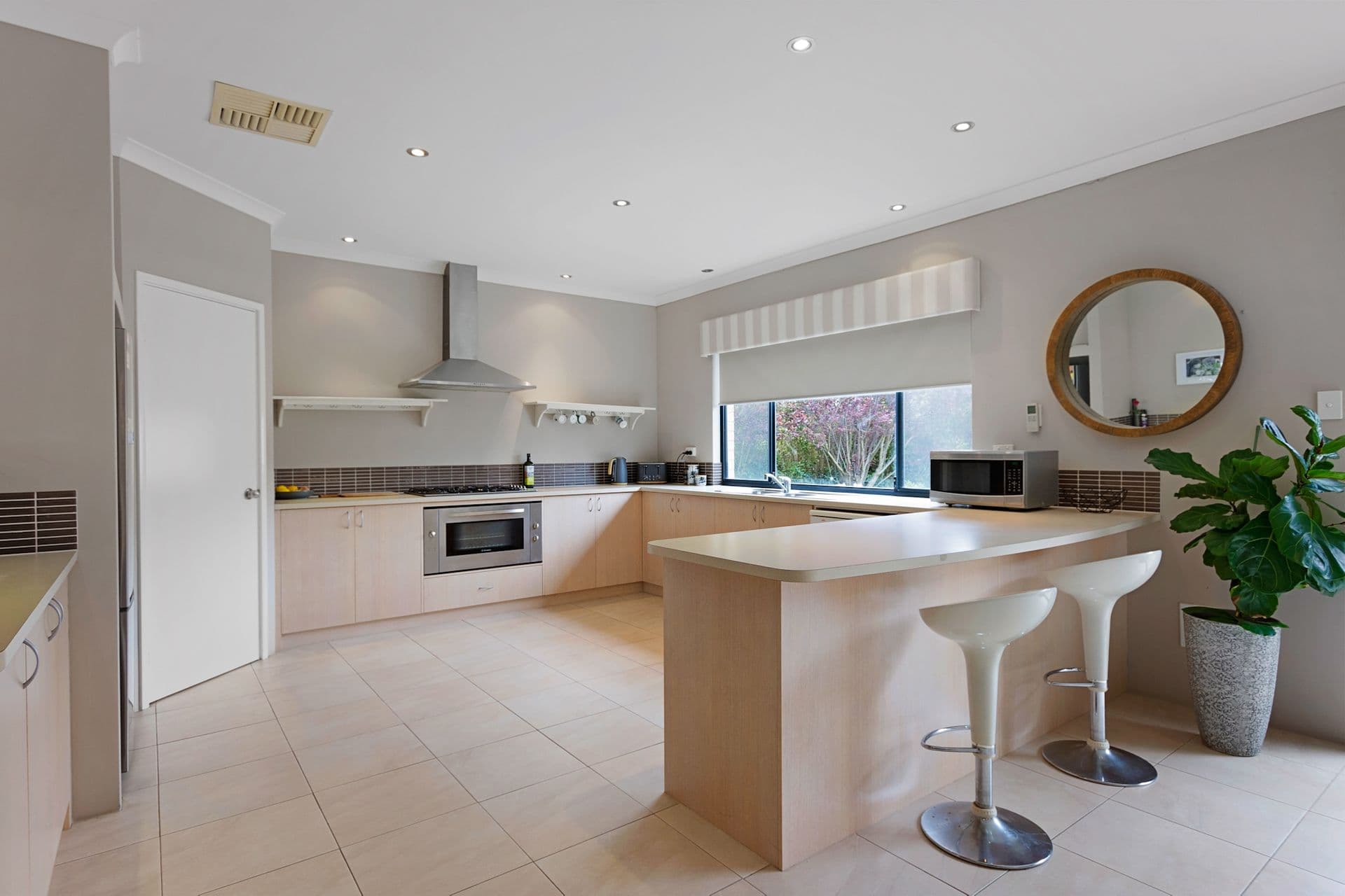 11 Nougat Crescent, Yalyalup, WA, 6280, Yalyalup - Thumbnail 2