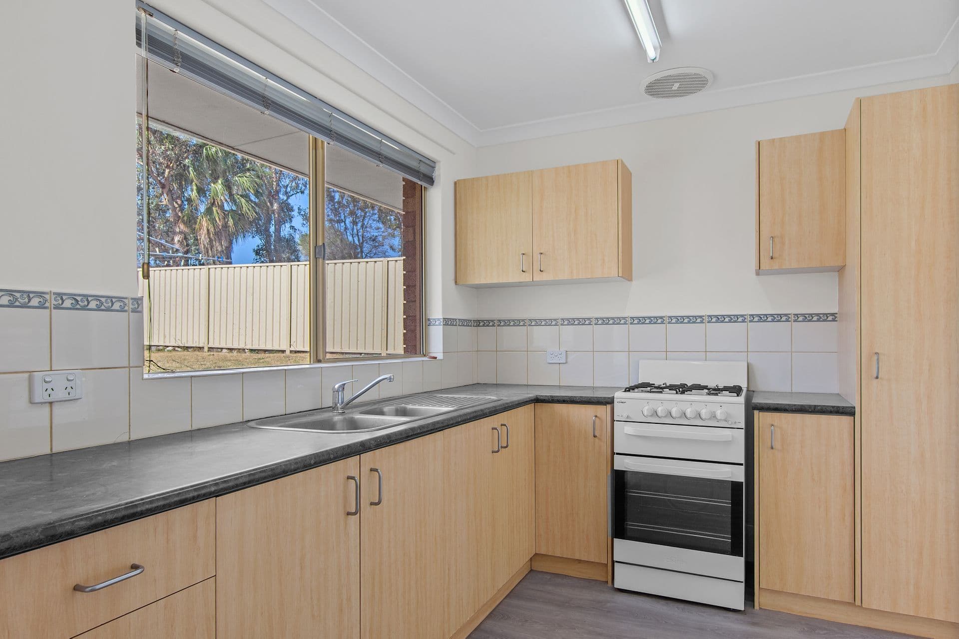 14 Whatman Way, Withers, WA, 6230, Withers - Thumbnail 5