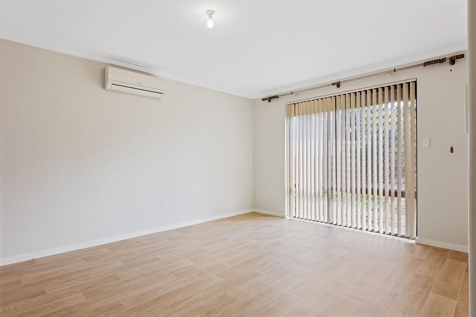 21 Craven Court, Withers, WA, 6230, Withers - Thumbnail 2
