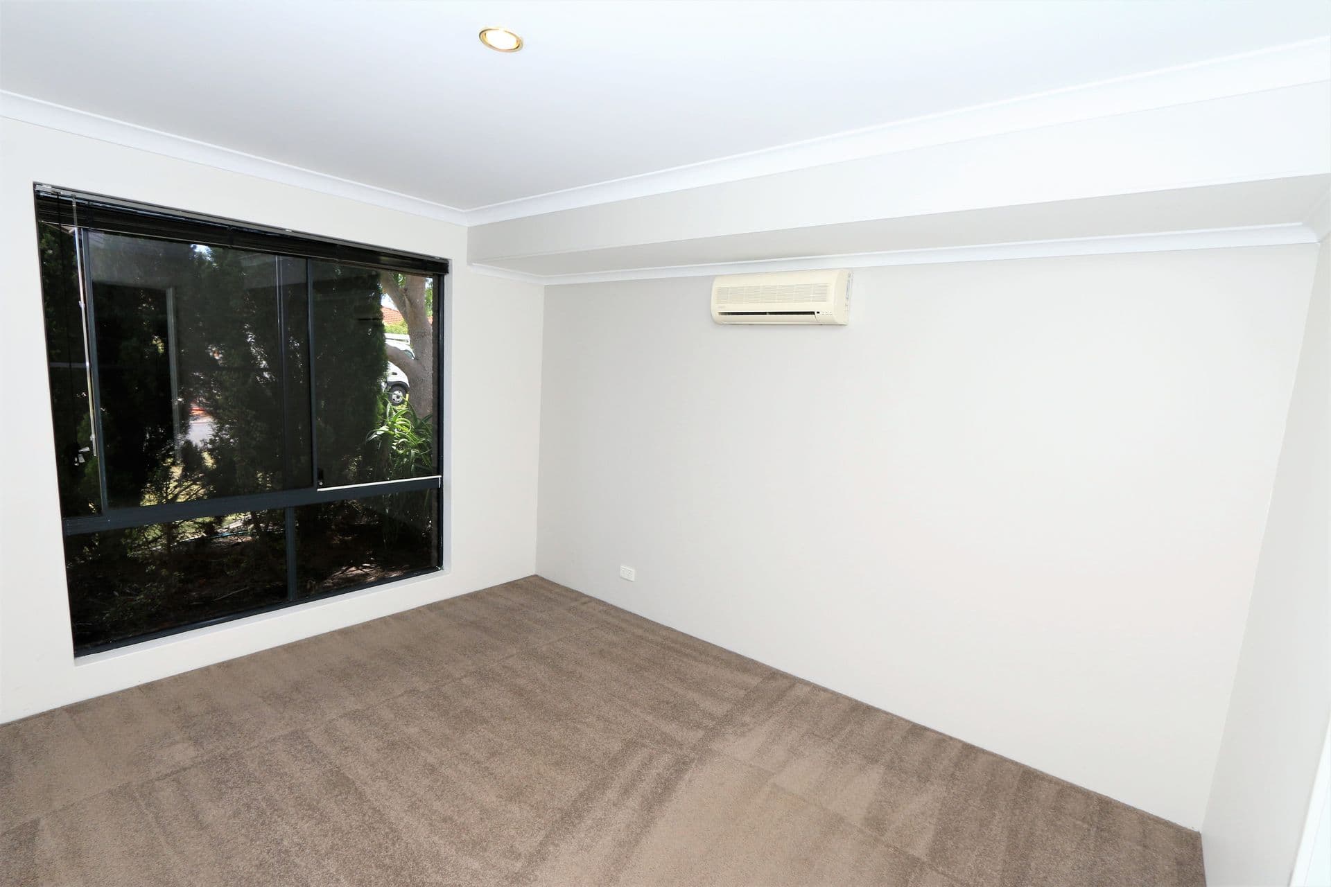 2/4 Bottlewood Court, BURLEIGH WATERS QLD 4220, Usher - Thumbnail 7