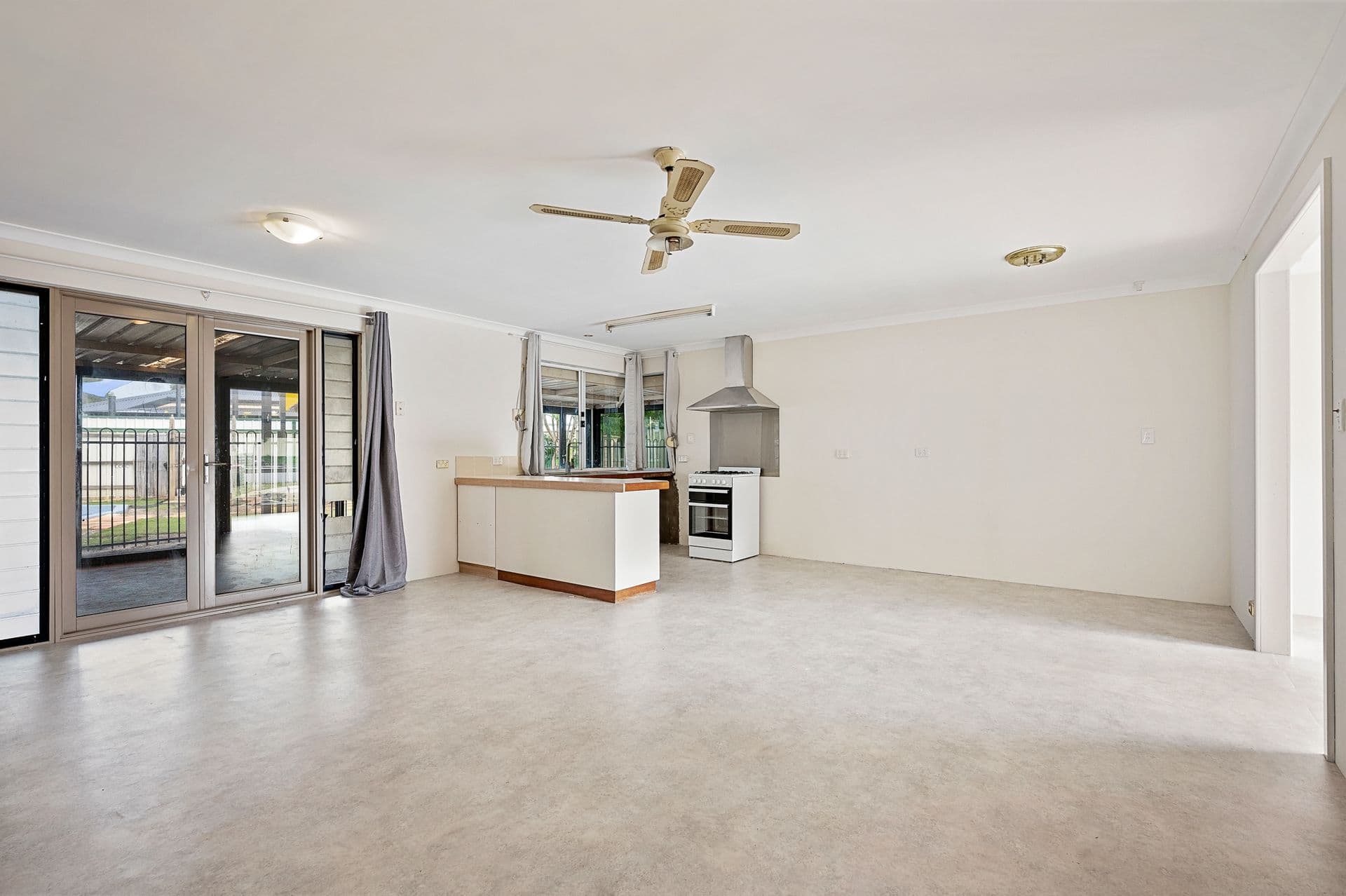 37/23 Casuarina Drive, Bunbury, WA, 6230, Eaton - Thumbnail 2