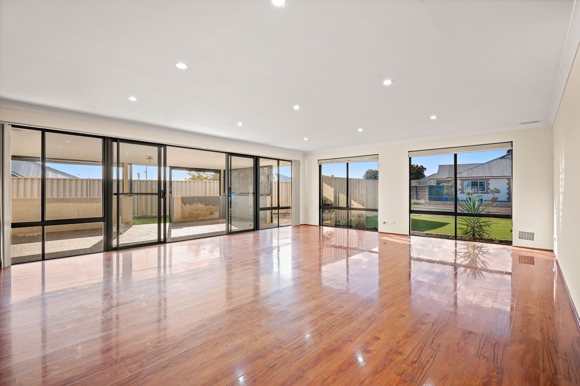 37/23 Casuarina Drive, Bunbury, WA, 6230, Millbridge - Thumbnail 2