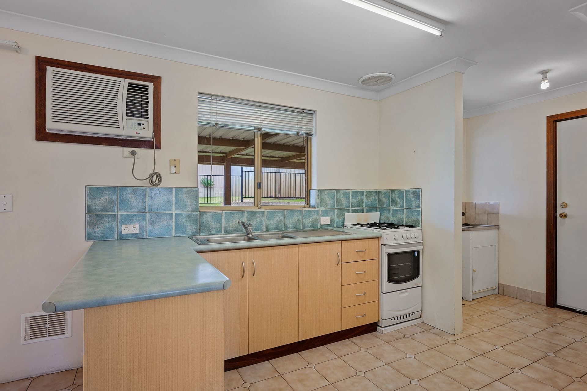37/23 Casuarina Drive, Bunbury, WA, 6230, Eaton - Thumbnail 4