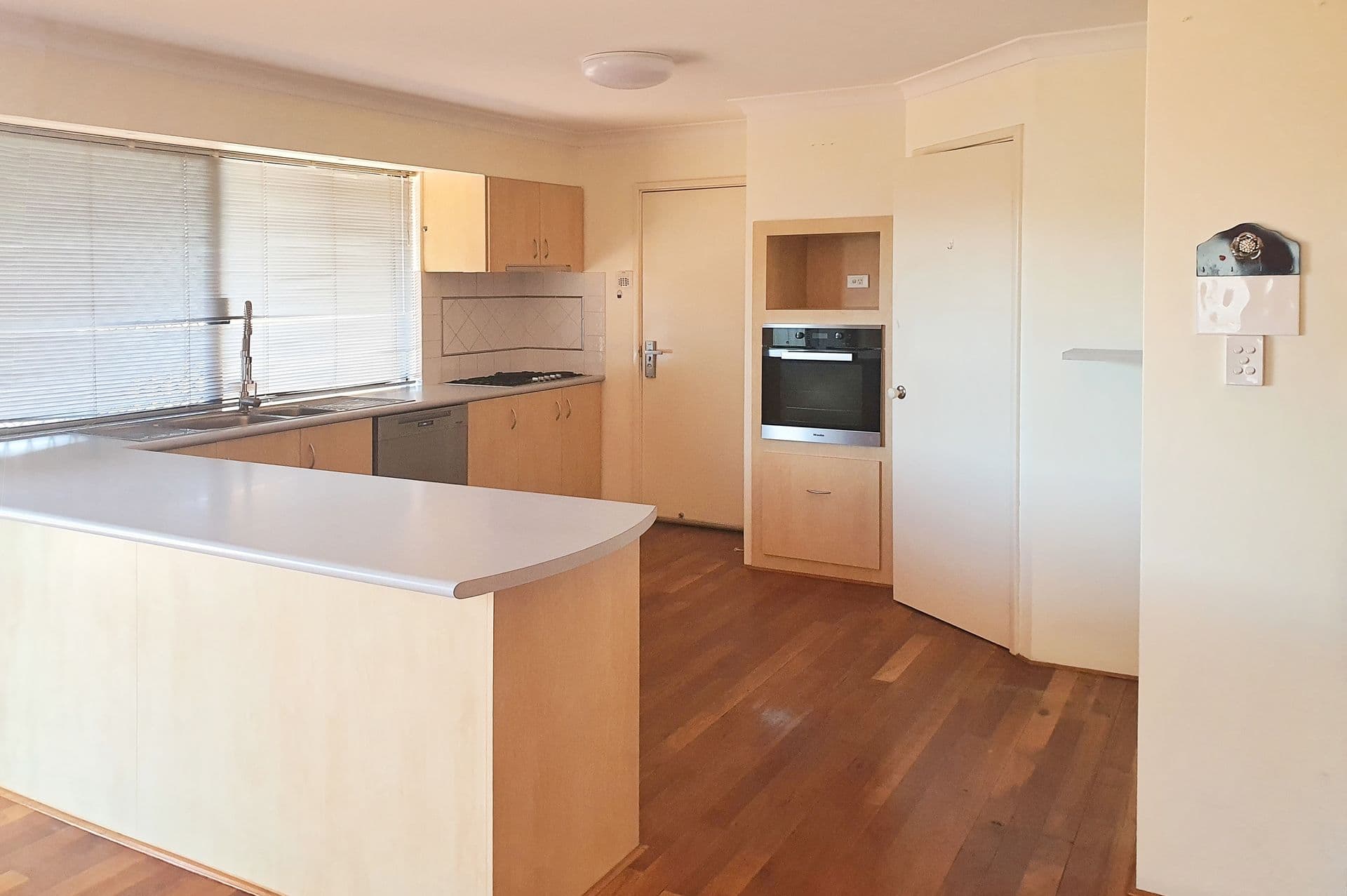 37/23 Casuarina Drive, Bunbury, WA, 6230, Usher - Thumbnail 4