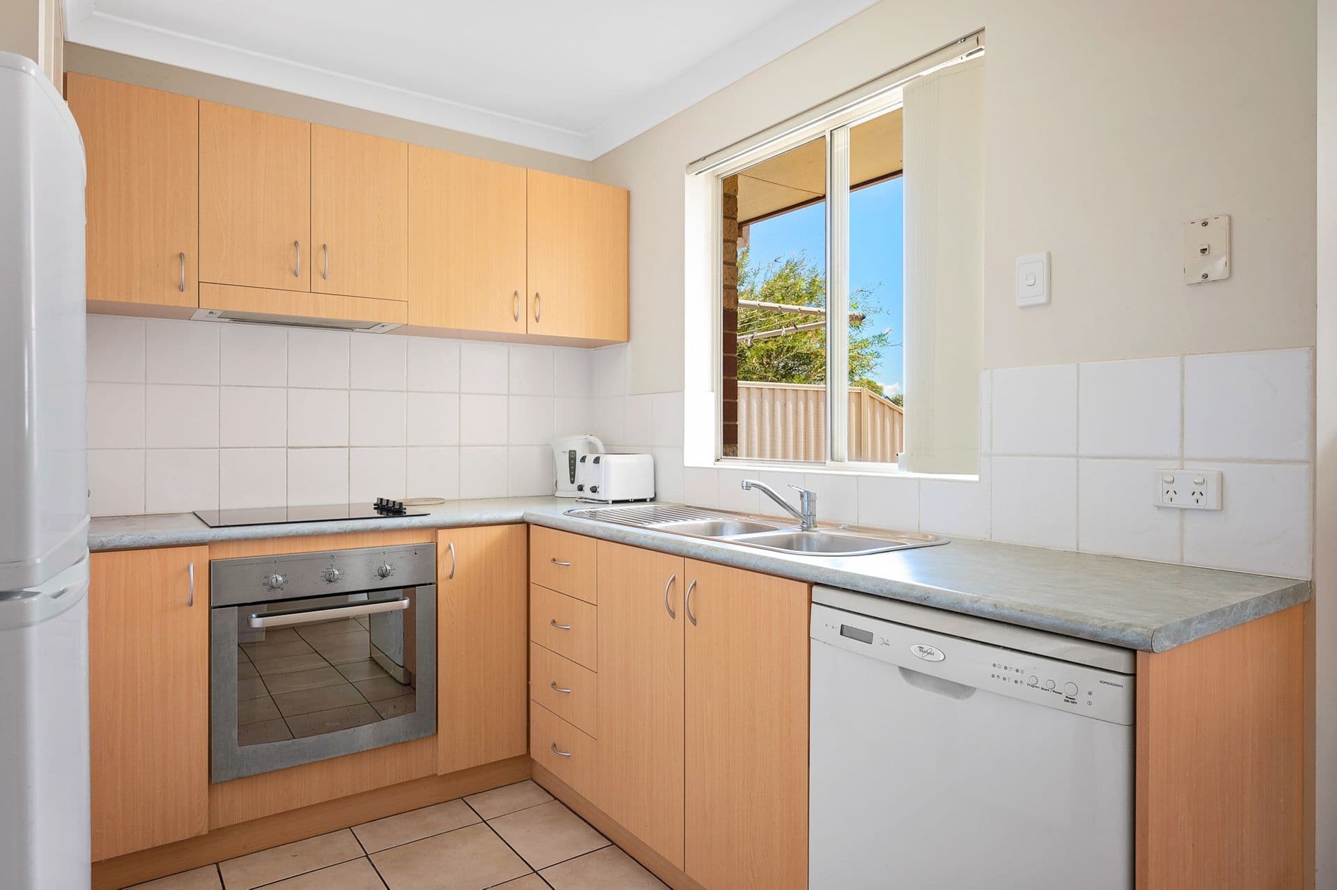 8/8 Ash Mews, Collie, WA, 6225, Collie - Thumbnail 3