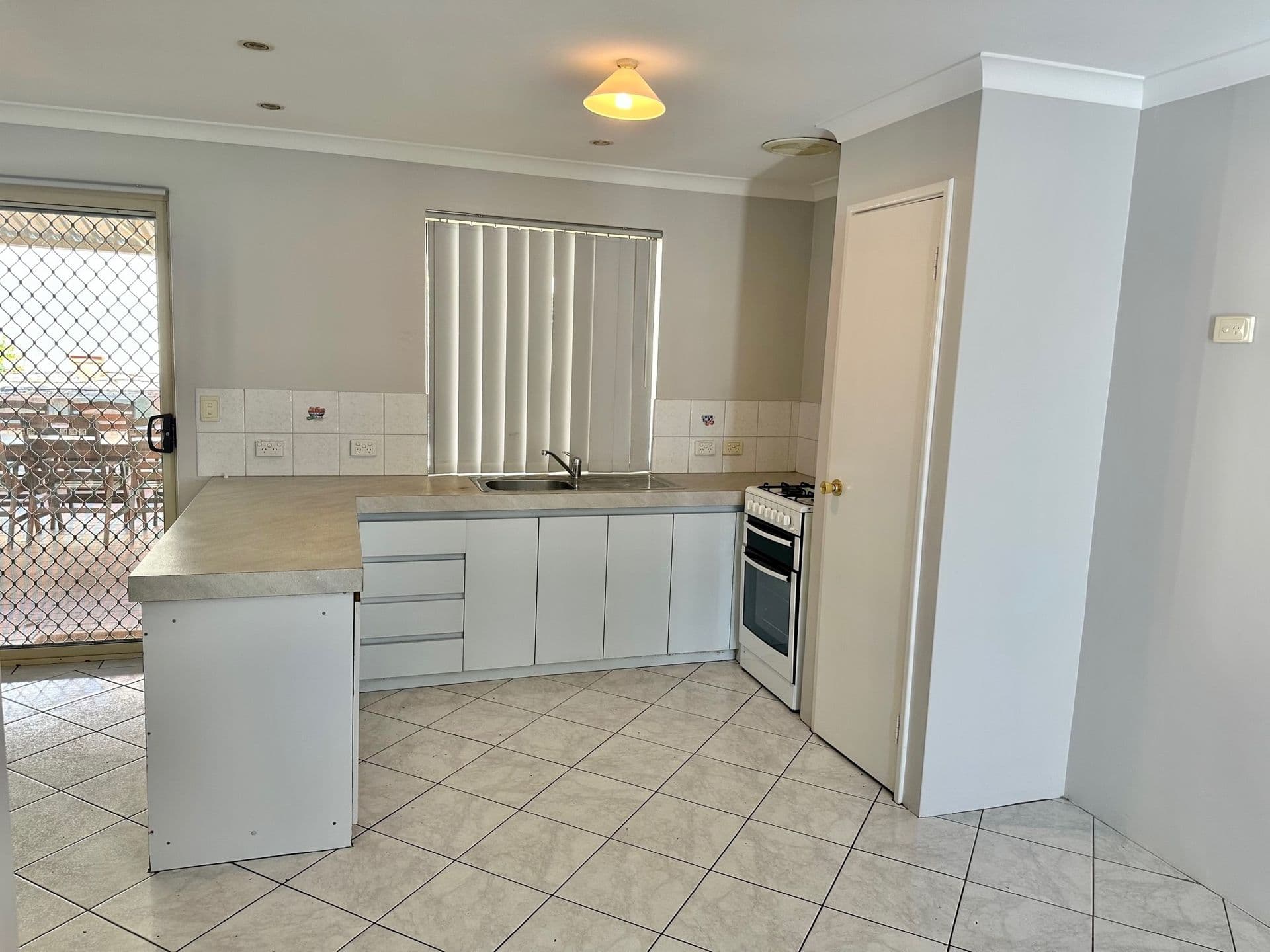 37/23 Casuarina Drive, Bunbury, WA, 6230, Usher - Thumbnail 3