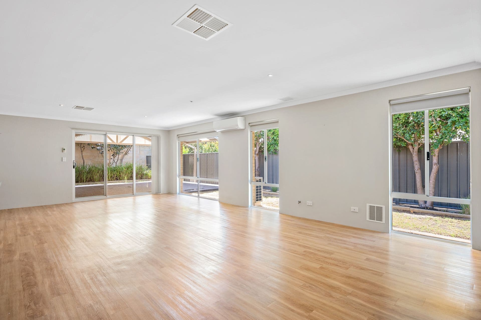 11 Sadler Circuit, Australind, WA, 6233, Australind - Thumbnail 3