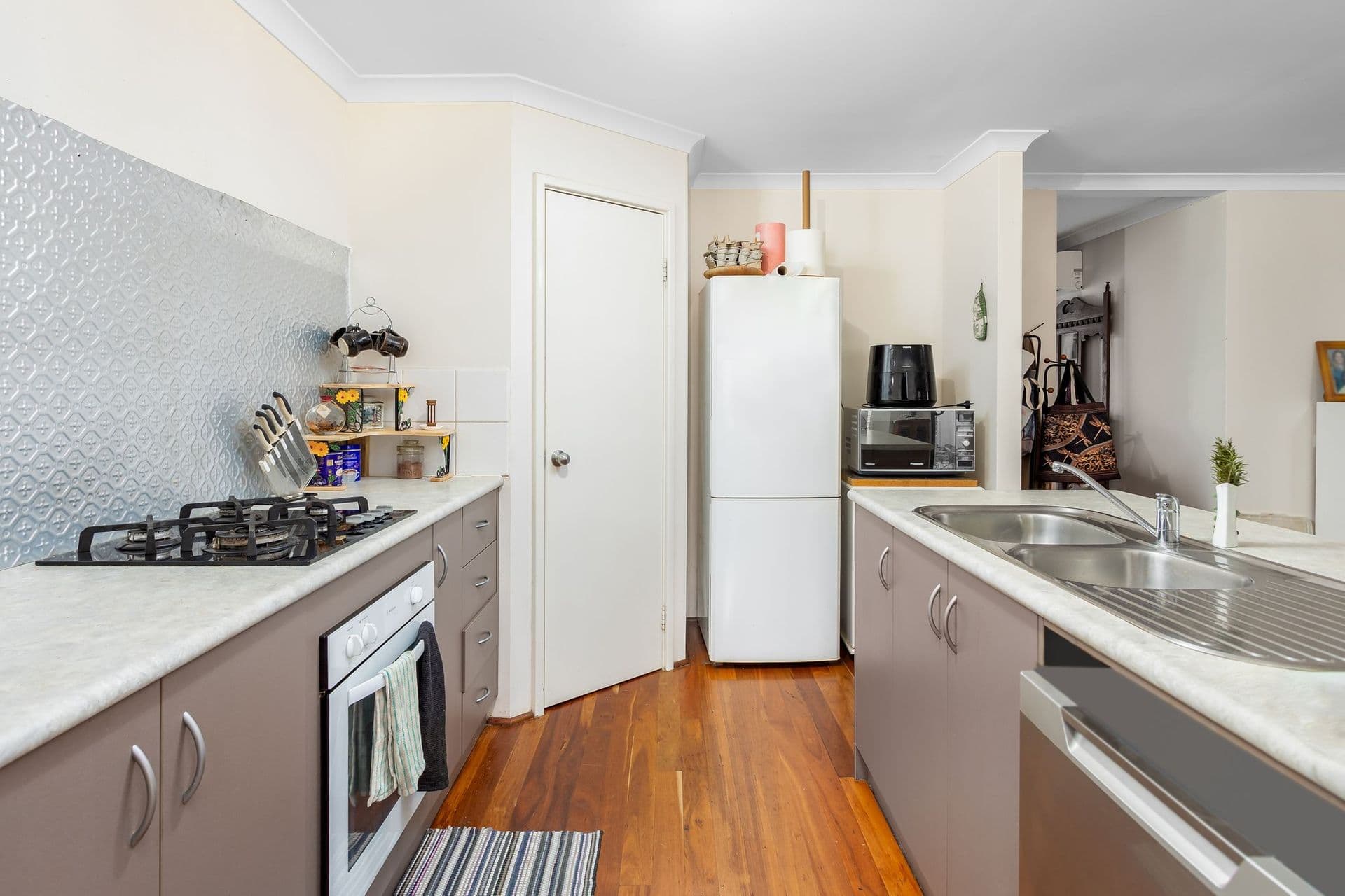 8D Forrest Road, Capel, WA, 6271, Capel - Thumbnail 4