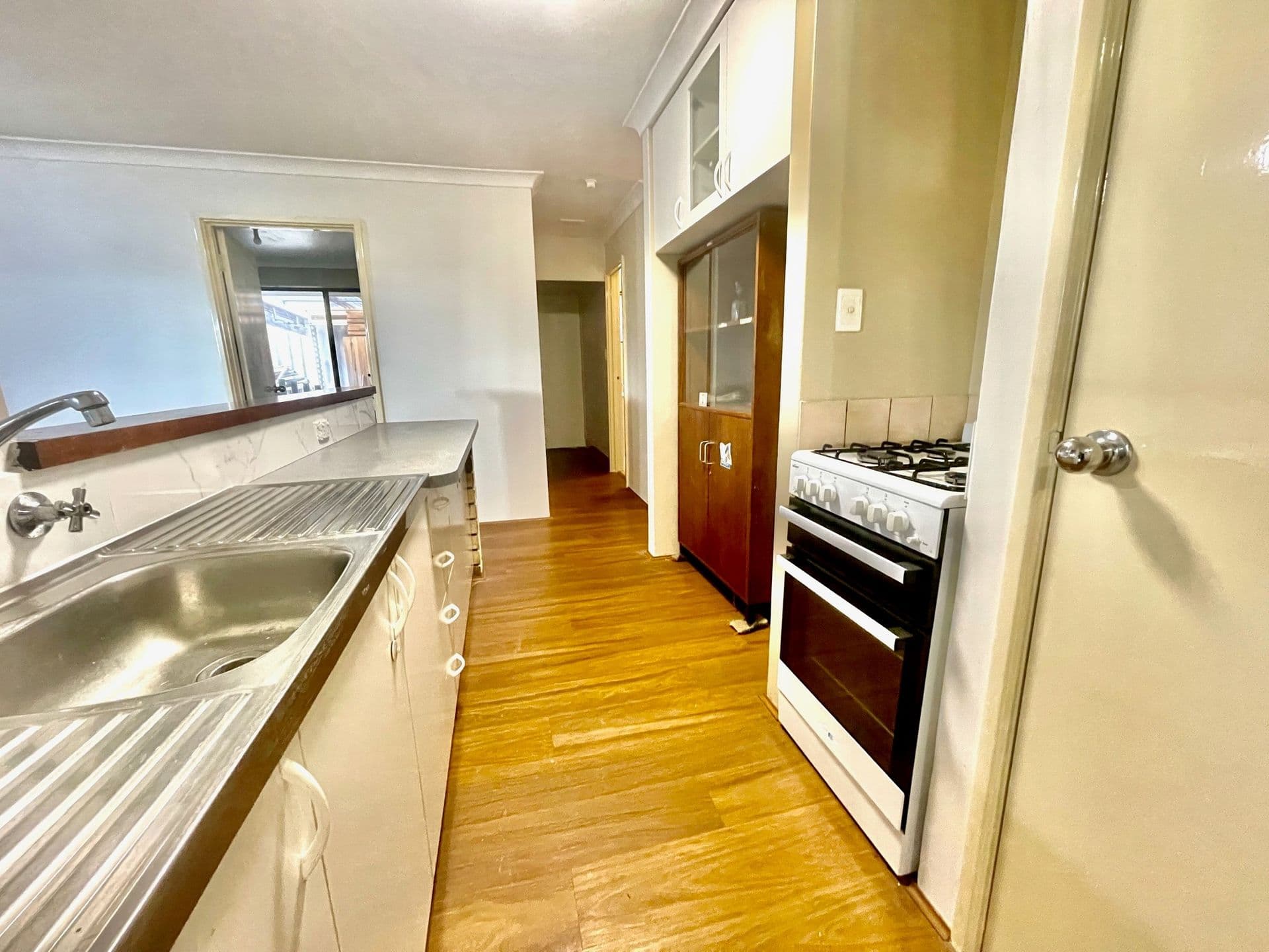 16 Littlefair Drive, Withers, WA, 6230, Withers - Thumbnail 3
