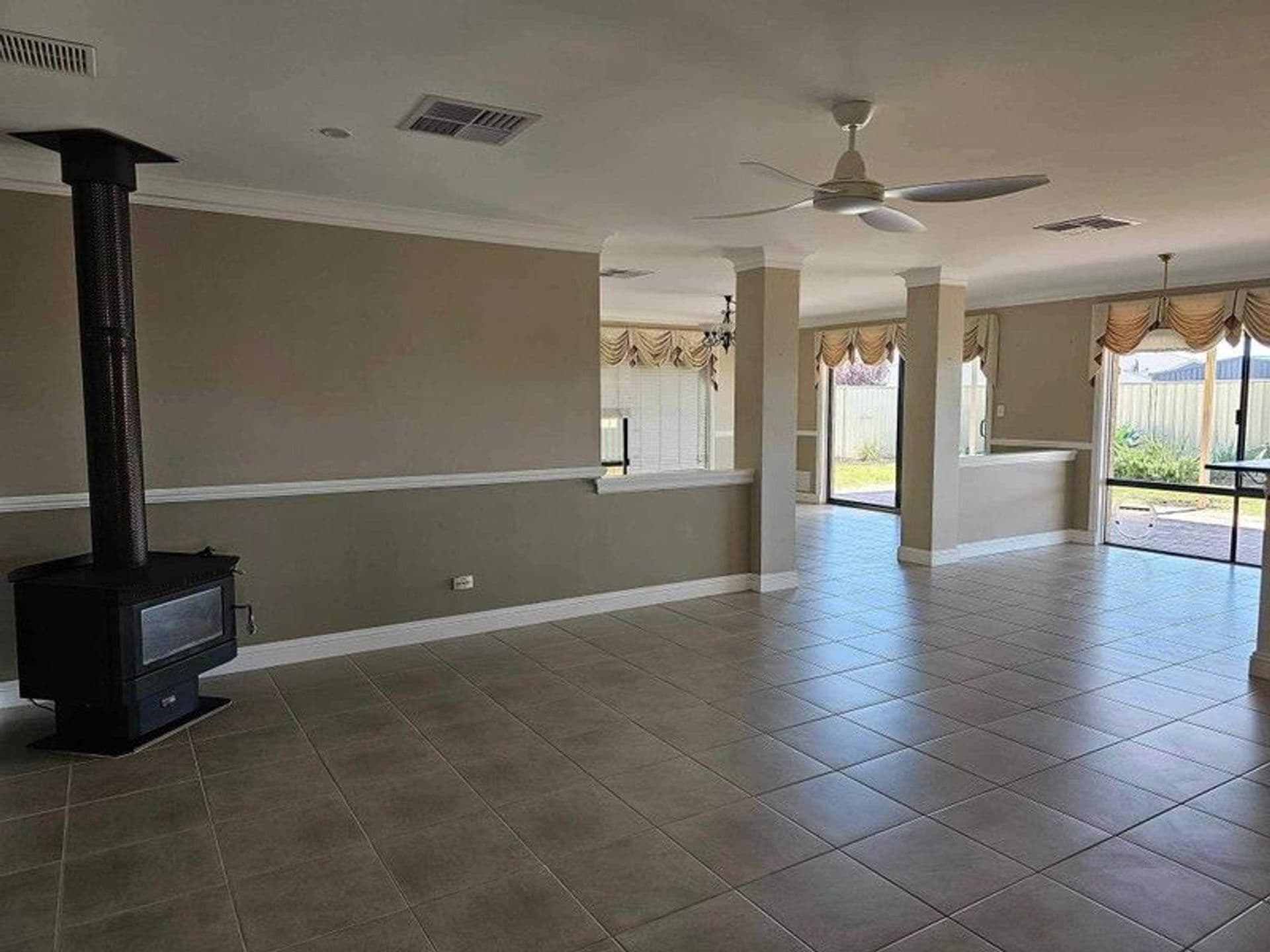 38 Grandite Fairway, Australind, WA, 6233, Australind - Thumbnail 4