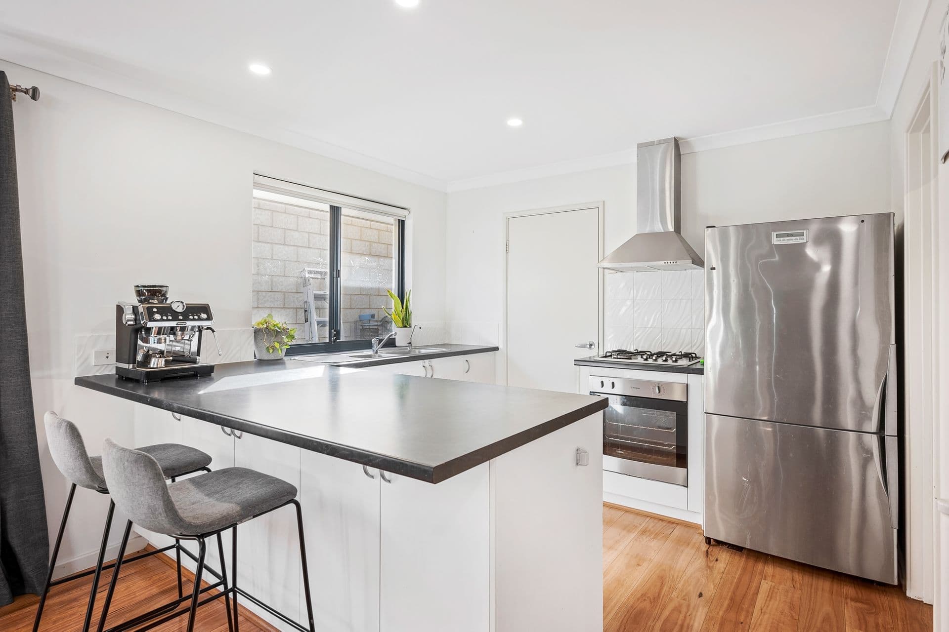 12/87 Clarke Street, South Bunbury, WA, 6230, South Bunbury - Thumbnail 2