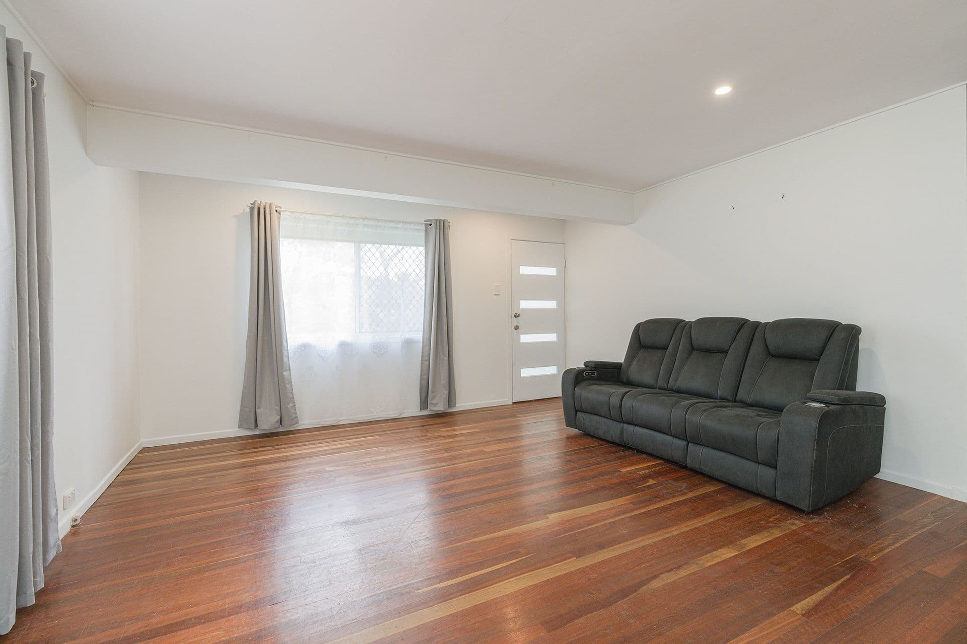471 Crane Avenue, Kawana, QLD, 4701, Kawana - Thumbnail 3