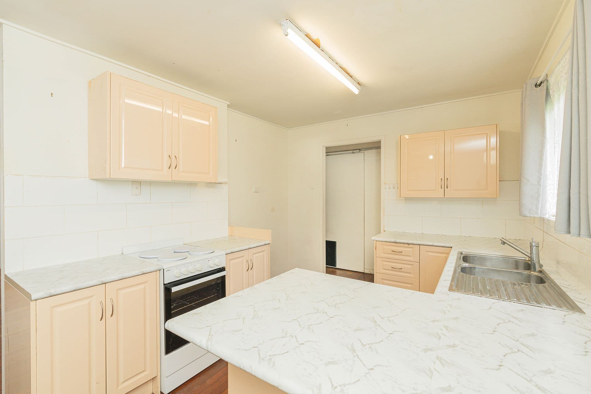 471 Crane Avenue, Kawana, QLD, 4701, Kawana - Thumbnail 4