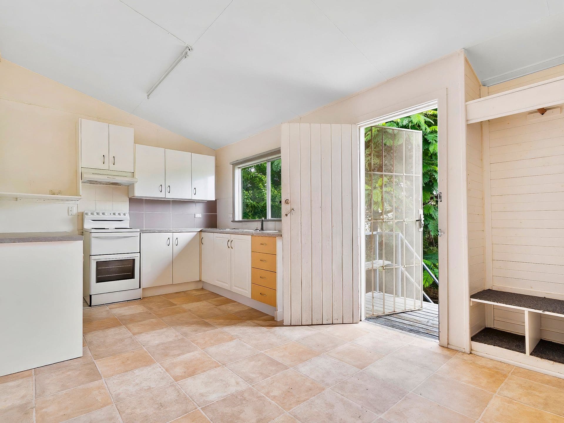 319 Bolsover Street, Rockhampton City, QLD, 4700, Depot Hill - Thumbnail 5