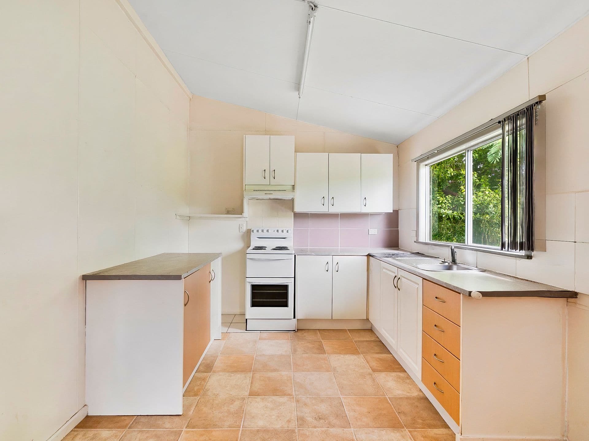 319 Bolsover Street, Rockhampton City, QLD, 4700, Depot Hill - Thumbnail 4