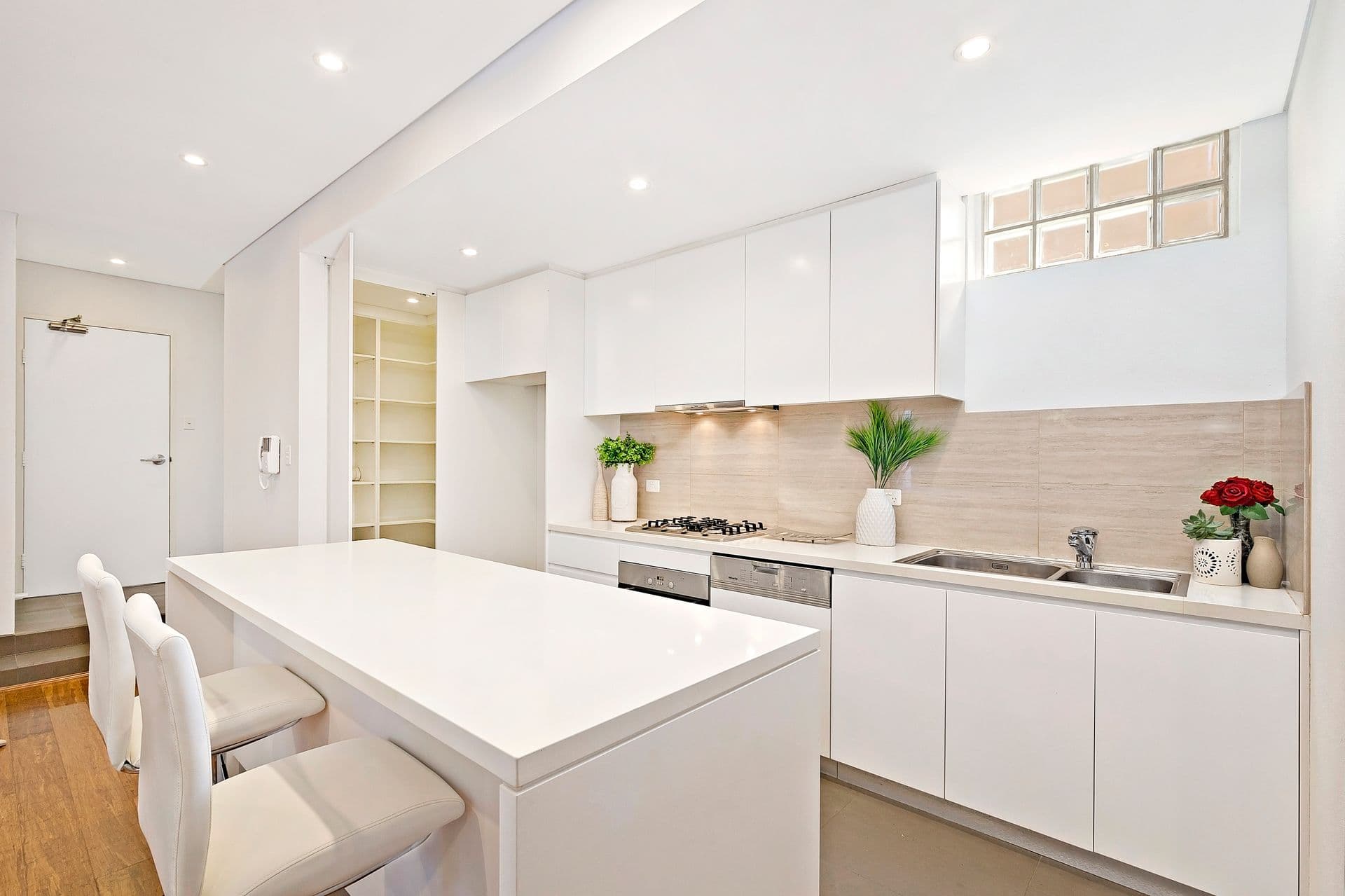 2/15 Nelson Street, Chatswood, NSW, 2067, Chatswood - Thumbnail 3