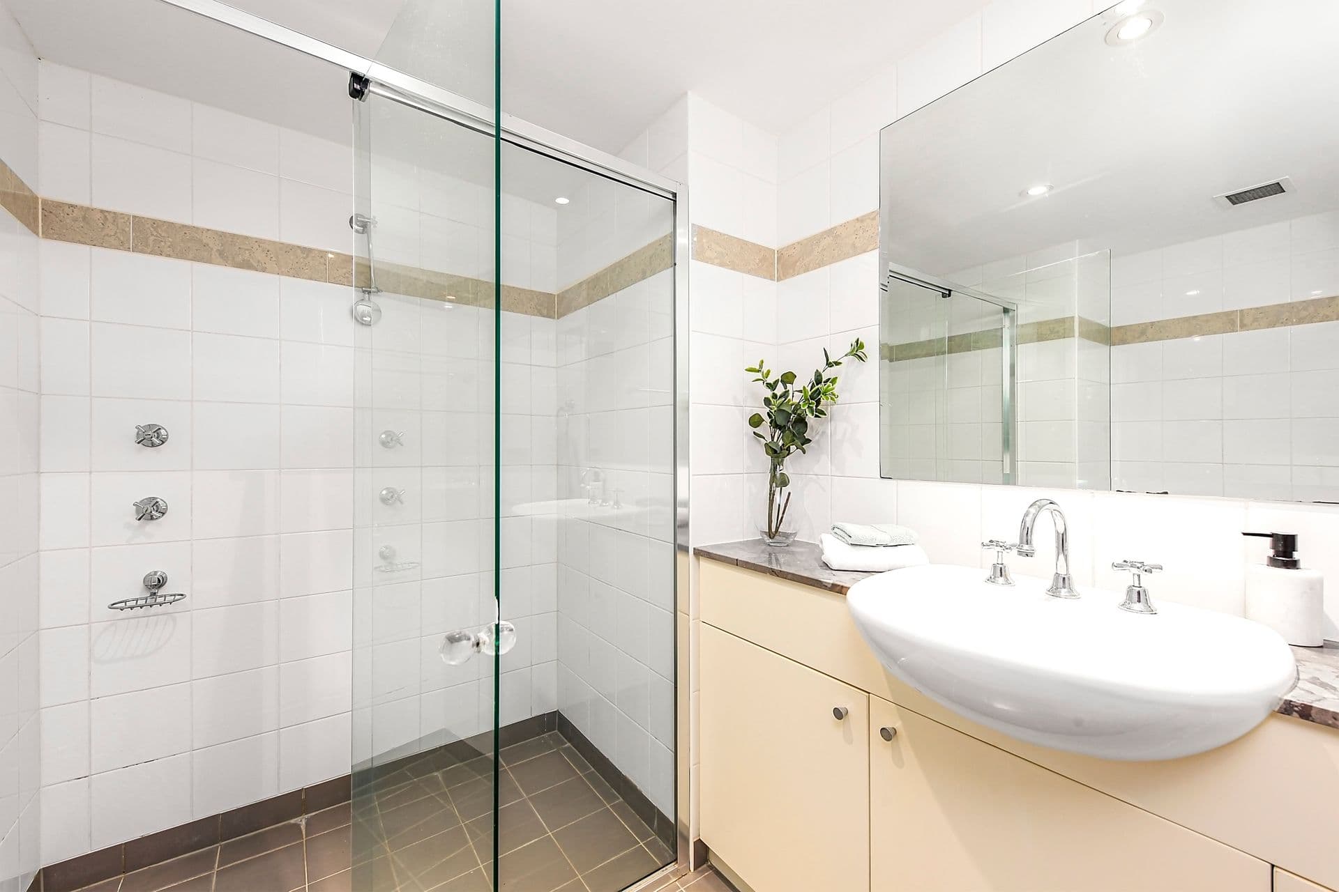 202/2B Help Street, Chatswood, NSW, 2067, Chatswood - Thumbnail 5