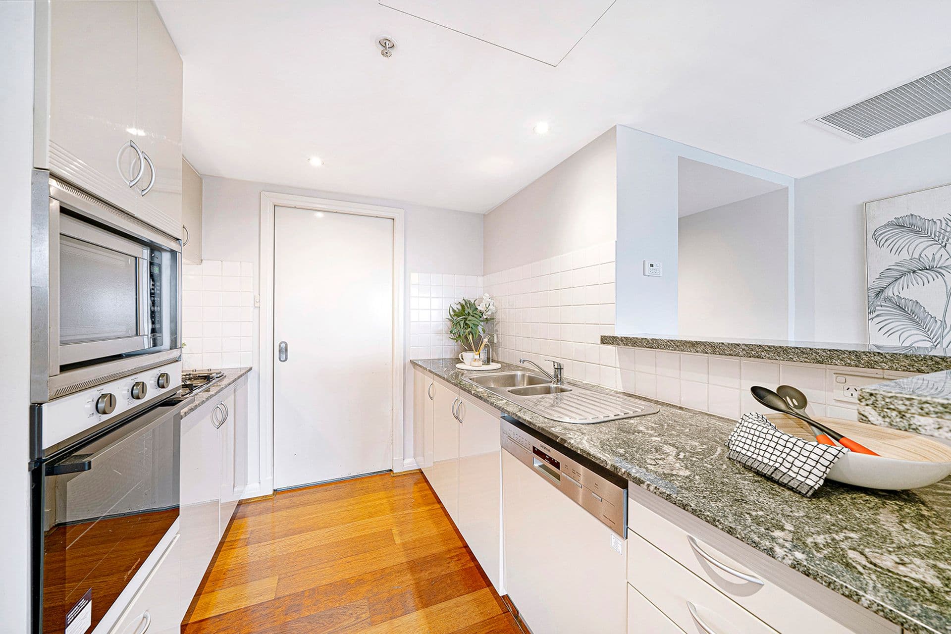 1907/8 Brown Street, Chatswood, NSW, 2067, Chatswood - Thumbnail 5