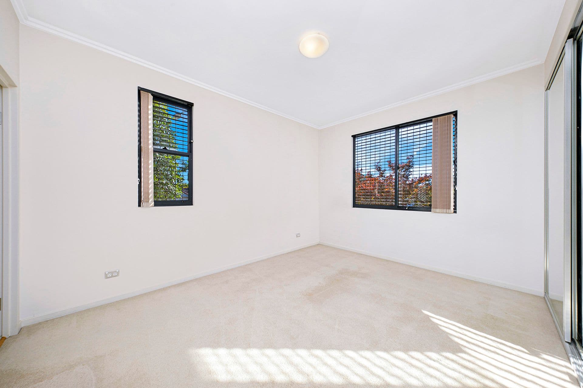 104A/2-4 Darley Street, Forestville - Thumbnail 5