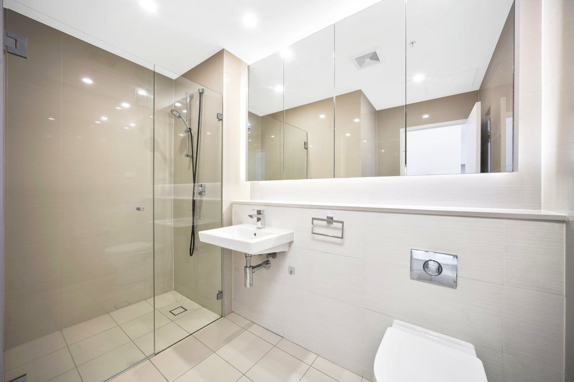 1/11 Railway Street, Chatswood, NSW, 2067, Ryde - Thumbnail 4