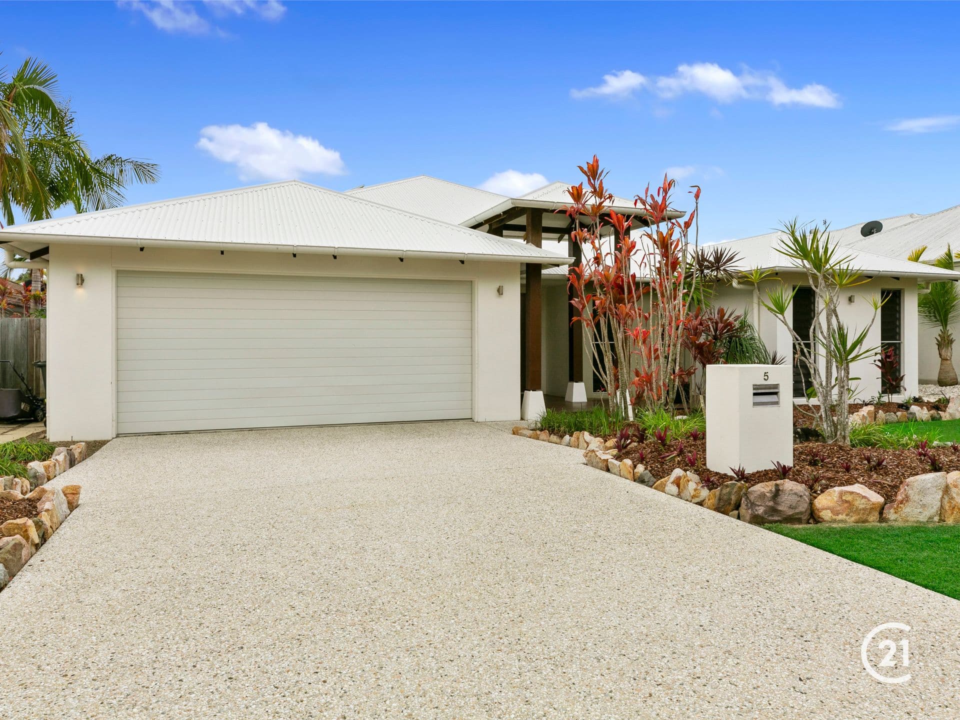 6/18 Lanyana Way, Noosa Heads, QLD, 4567, Peregian Springs - Thumbnail 2