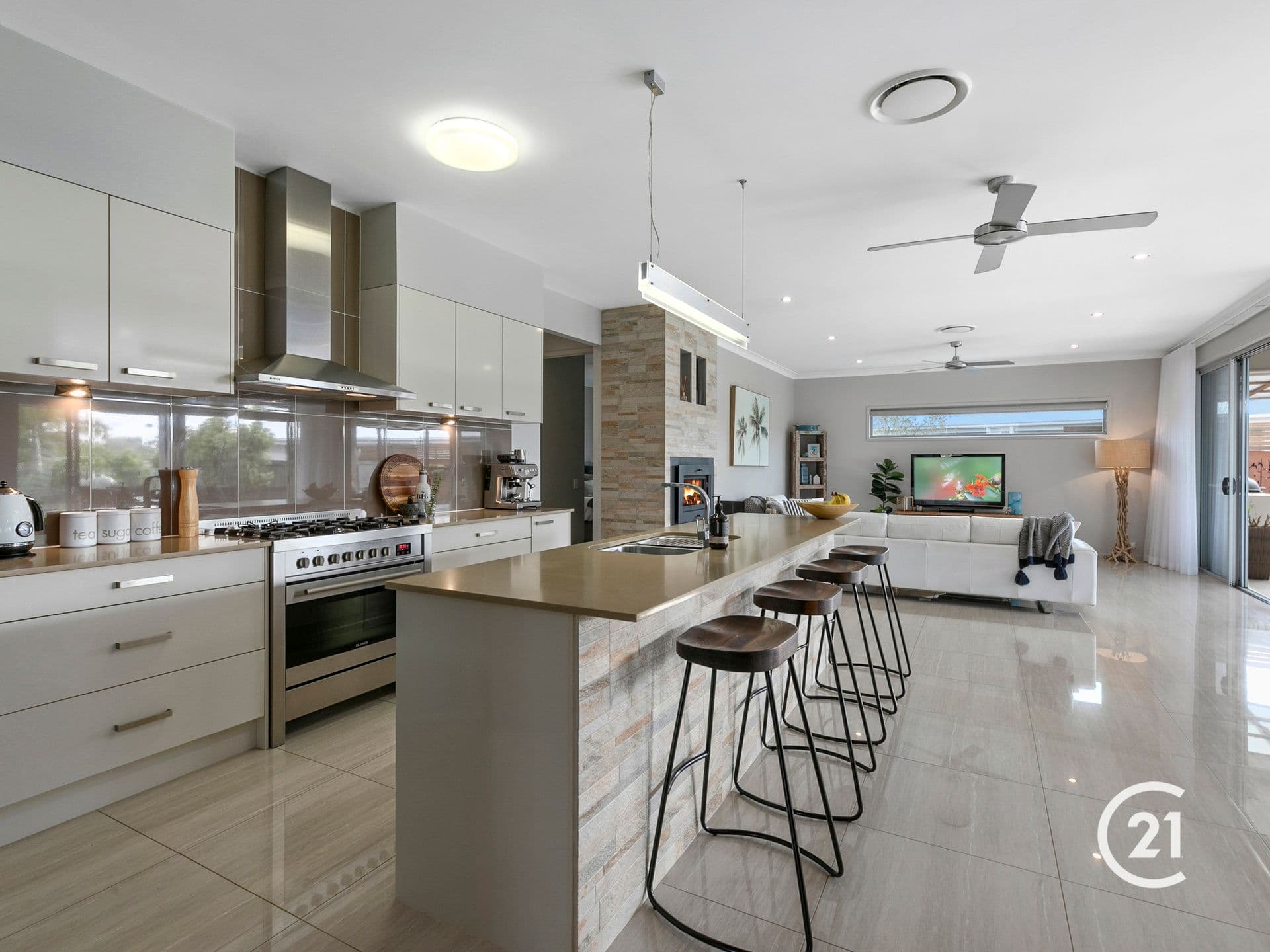 6/18 Lanyana Way, Noosa Heads, QLD, 4567, Peregian Springs - Thumbnail 2