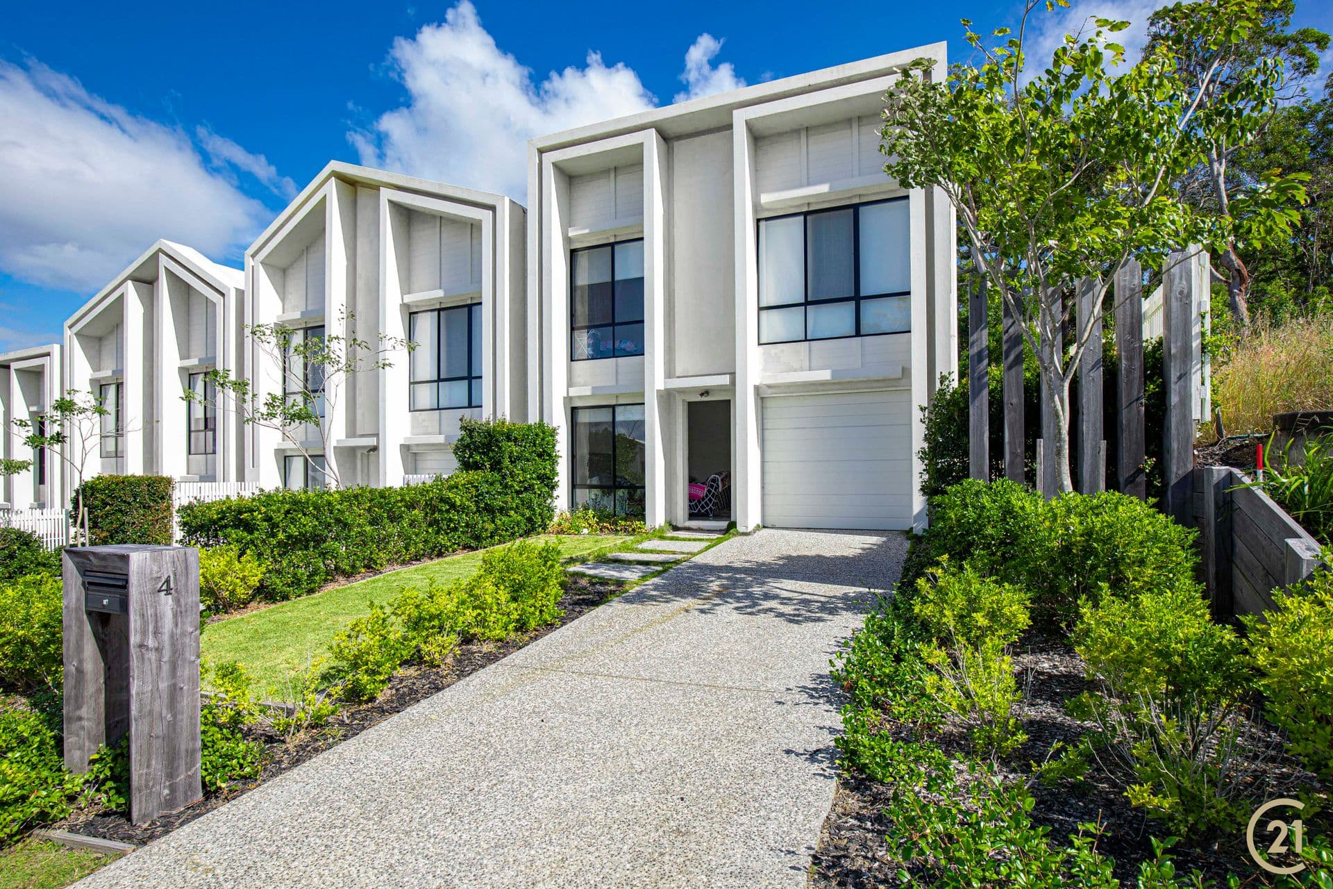 4 Curlew Way, Peregian Springs, QLD, 4573, Peregian Springs - Thumbnail 2
