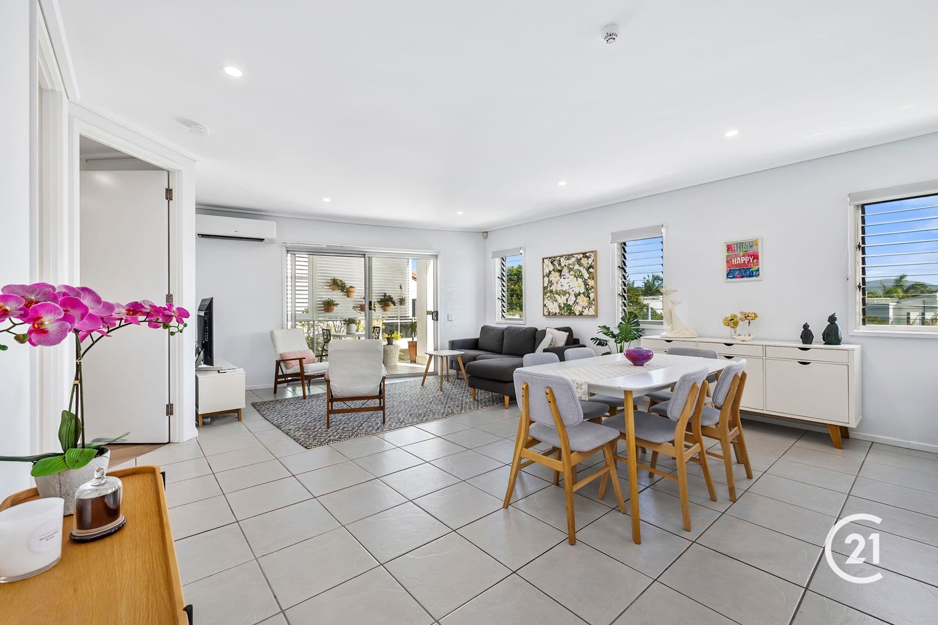 4/2 Second Avenue, Coolum Beach, QLD, 4573, Coolum Beach - Thumbnail 2