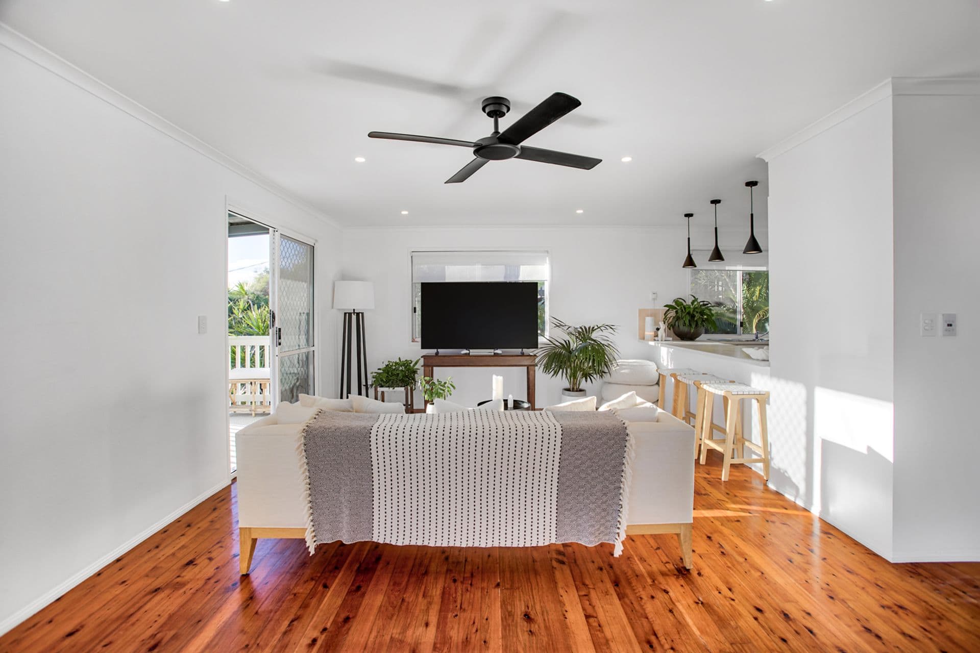 6/18 Lanyana Way, Noosa Heads, QLD, 4567, Peregian Beach - Thumbnail 2