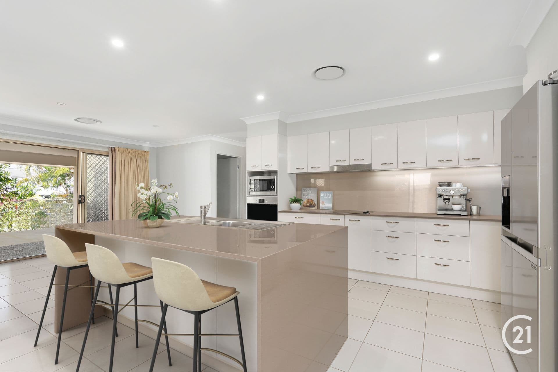 6/18 Lanyana Way, Noosa Heads, QLD, 4567, Peregian Beach - Thumbnail 2