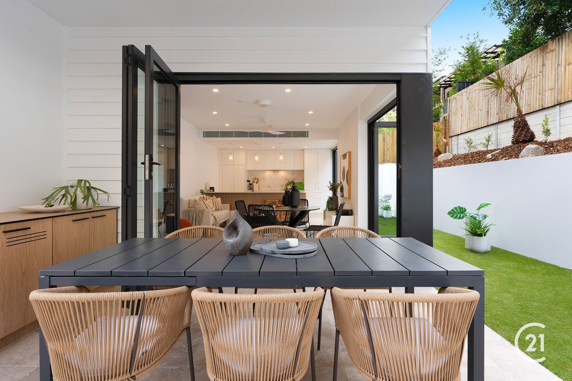 2/9 Bottlebrush Avenue, Noosa Heads, QLD, 4567, Noosa Heads - Thumbnail 2