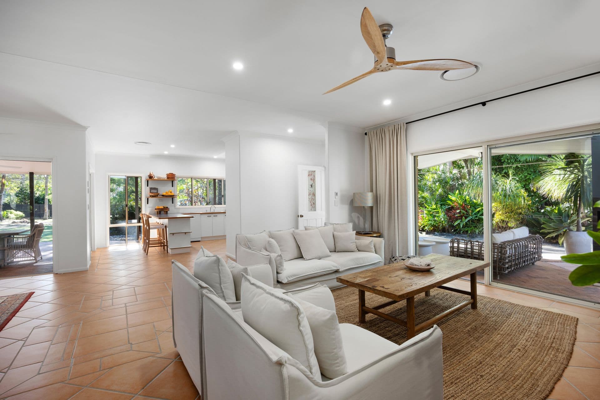 6/18 Lanyana Way, Noosa Heads, QLD, 4567, Peregian Beach - Thumbnail 3