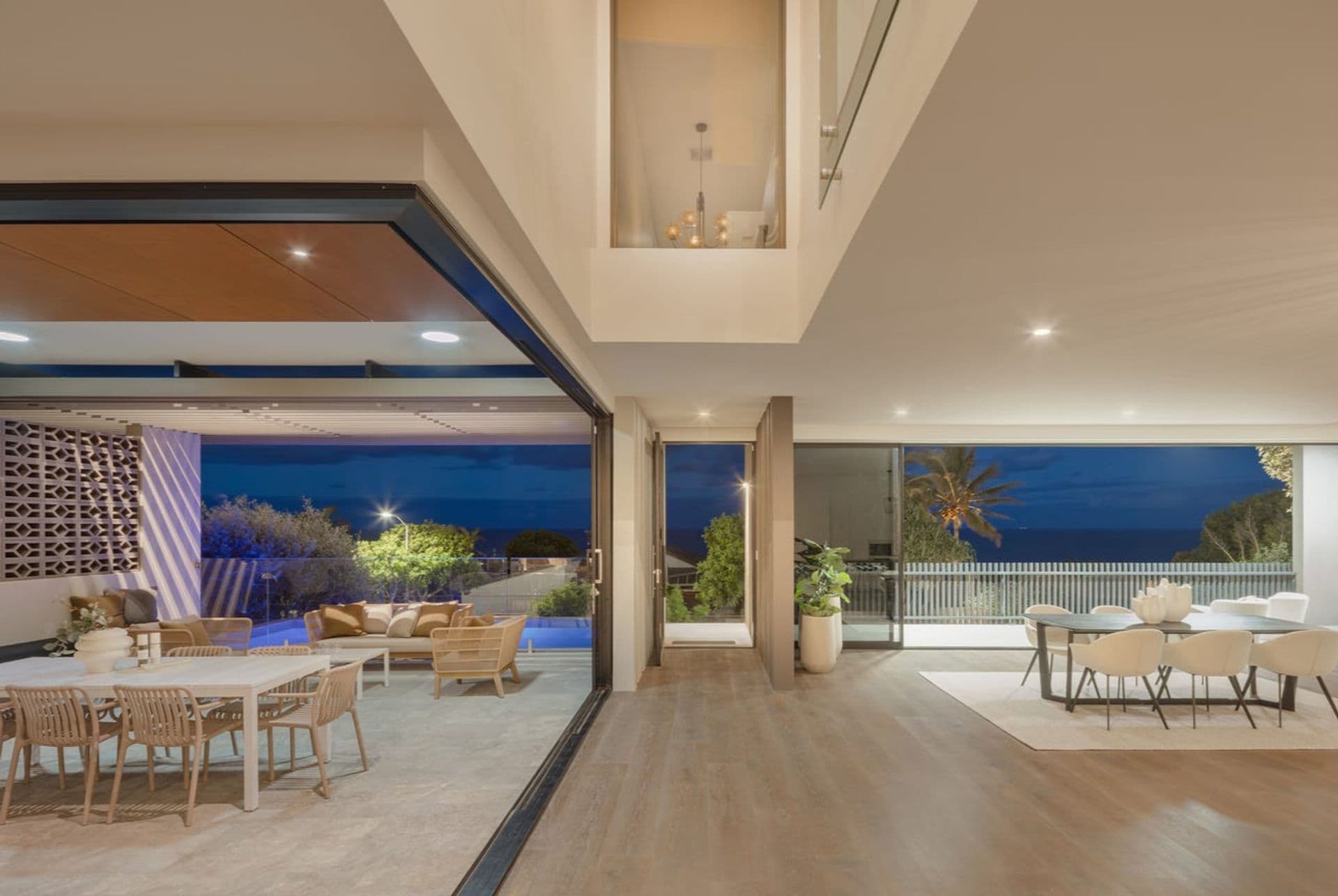 6/18 Lanyana Way, Noosa Heads, QLD, 4567, Sunrise Beach - Thumbnail 2