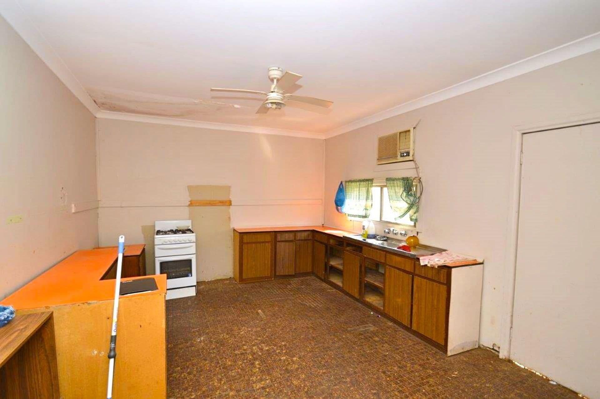 80 Wickes Street, Broken Hill, NSW, 2880, Broken Hill - Thumbnail 2