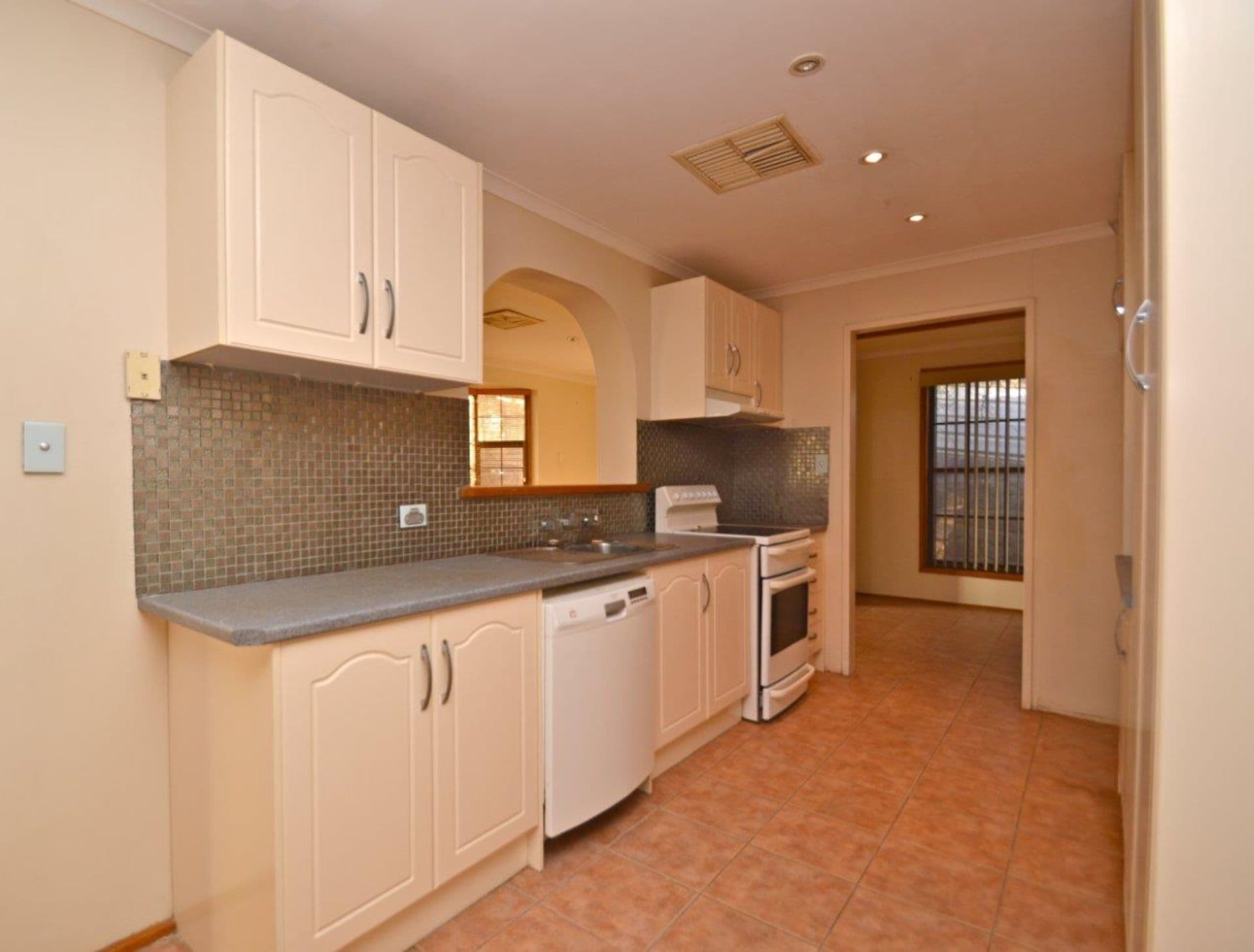 360 Hebbard Street, Broken Hill, NSW, 2880, Broken Hill - Thumbnail 2