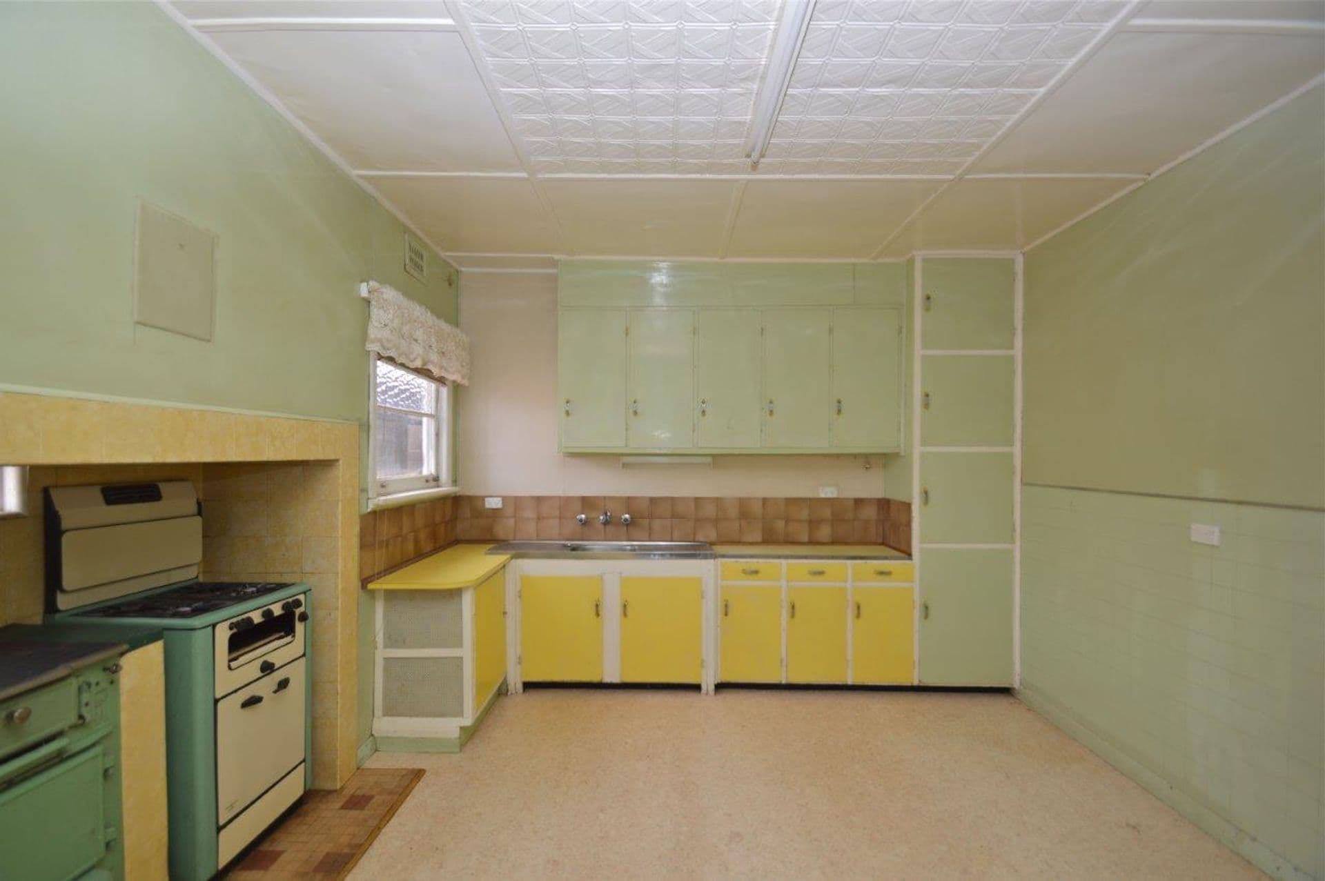 38 Wolfram Street, Broken Hill, NSW, 2880, Broken Hill - Thumbnail 3