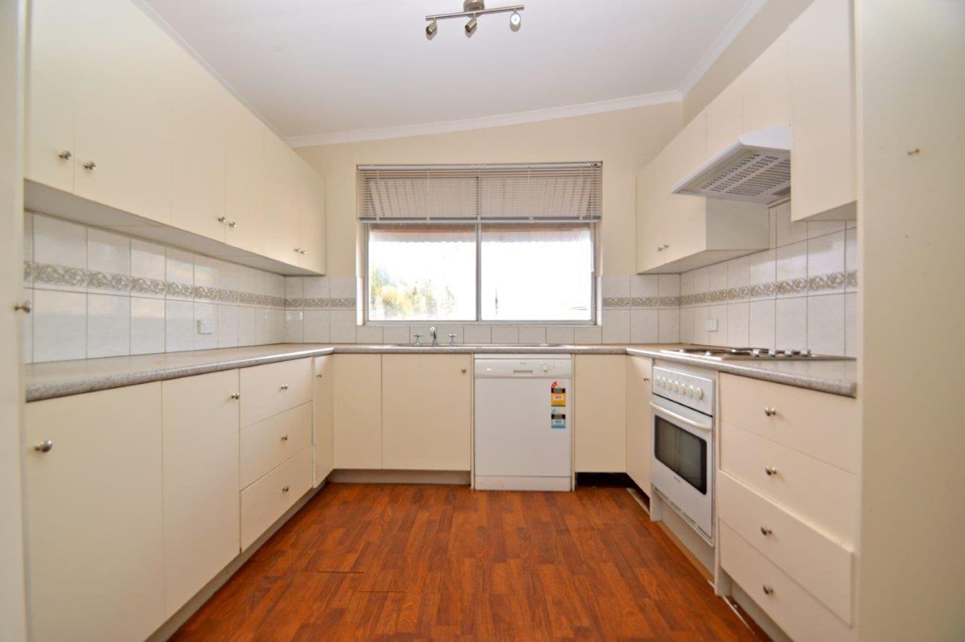 332 - 334 Oxide Street, Broken Hill, NSW, 2880, Broken Hill - Thumbnail 2