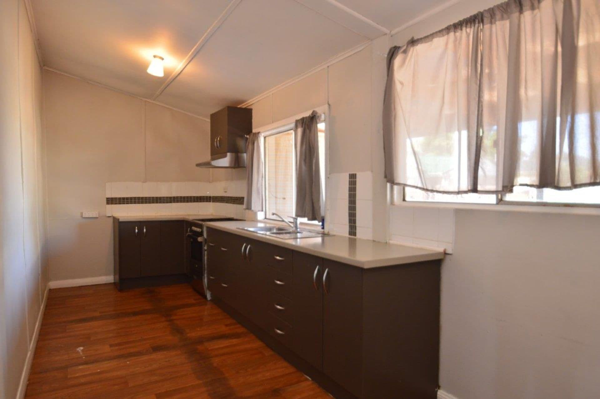 183 Zebina Street, Broken Hill, NSW, 2880, Broken Hill - Thumbnail 2