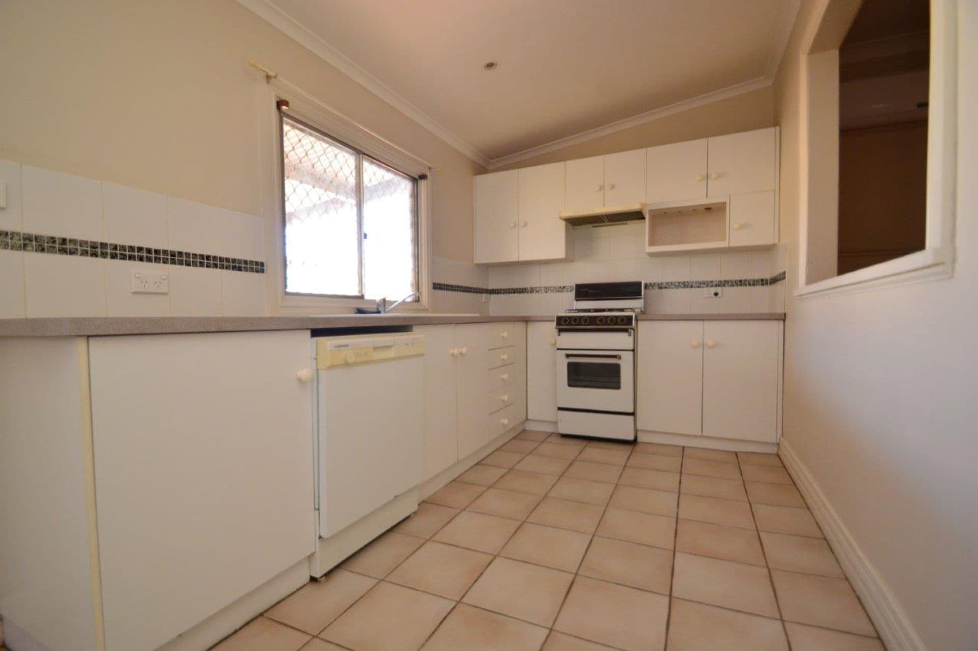 75 Creedon Street, Broken Hill, NSW, 2880, Broken Hill - Thumbnail 7