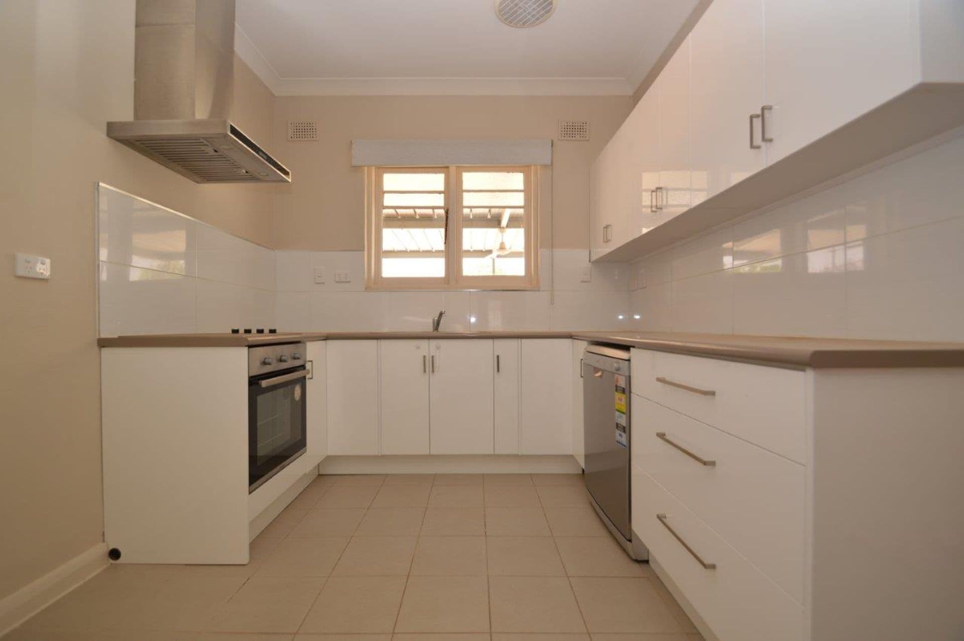 621 McGowen Street, Broken Hill, NSW, 2880, Broken Hill - Thumbnail 2