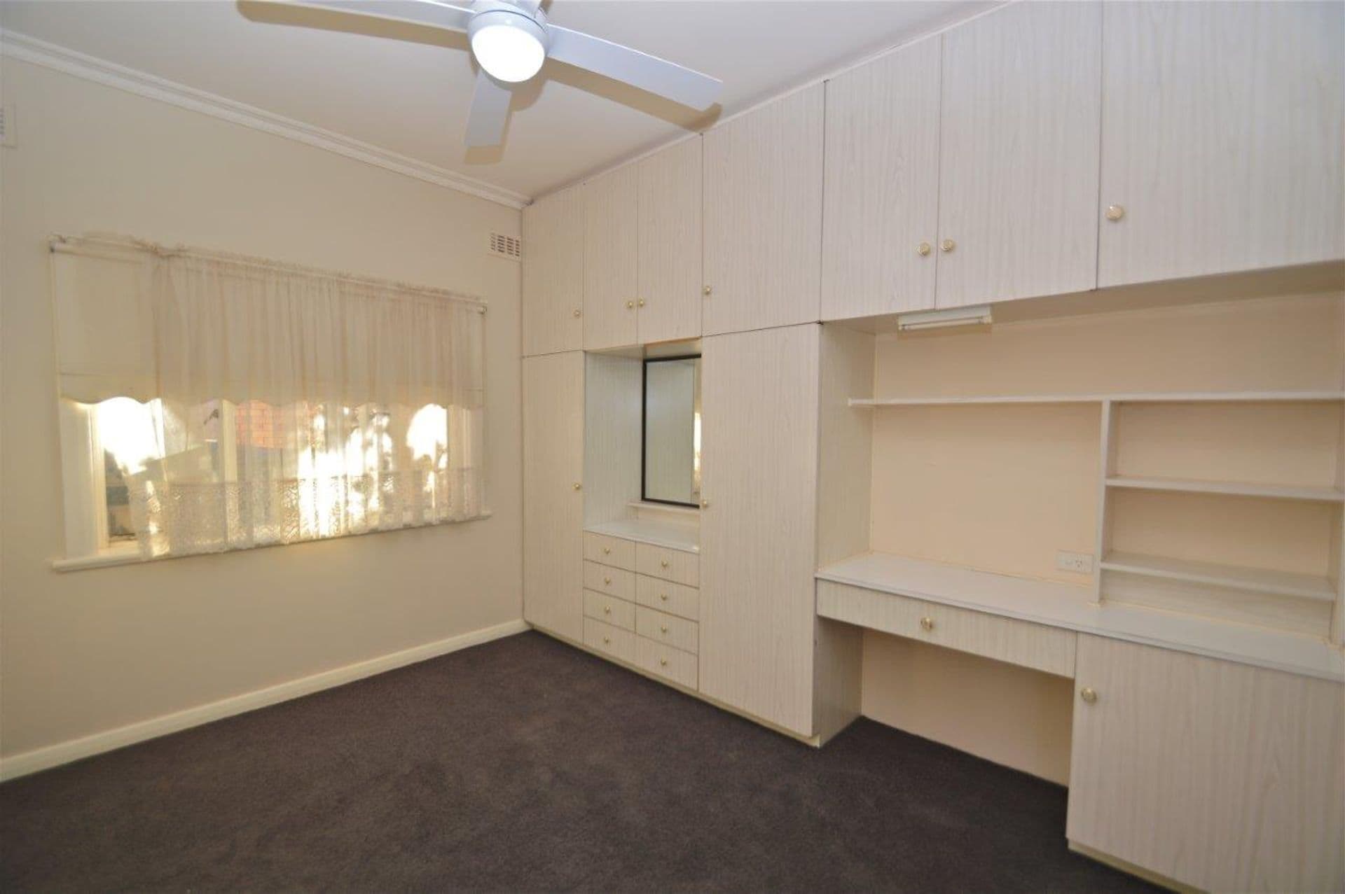 18 Boughtman Street, Broken Hill, NSW, 2880, Broken Hill - Thumbnail 5