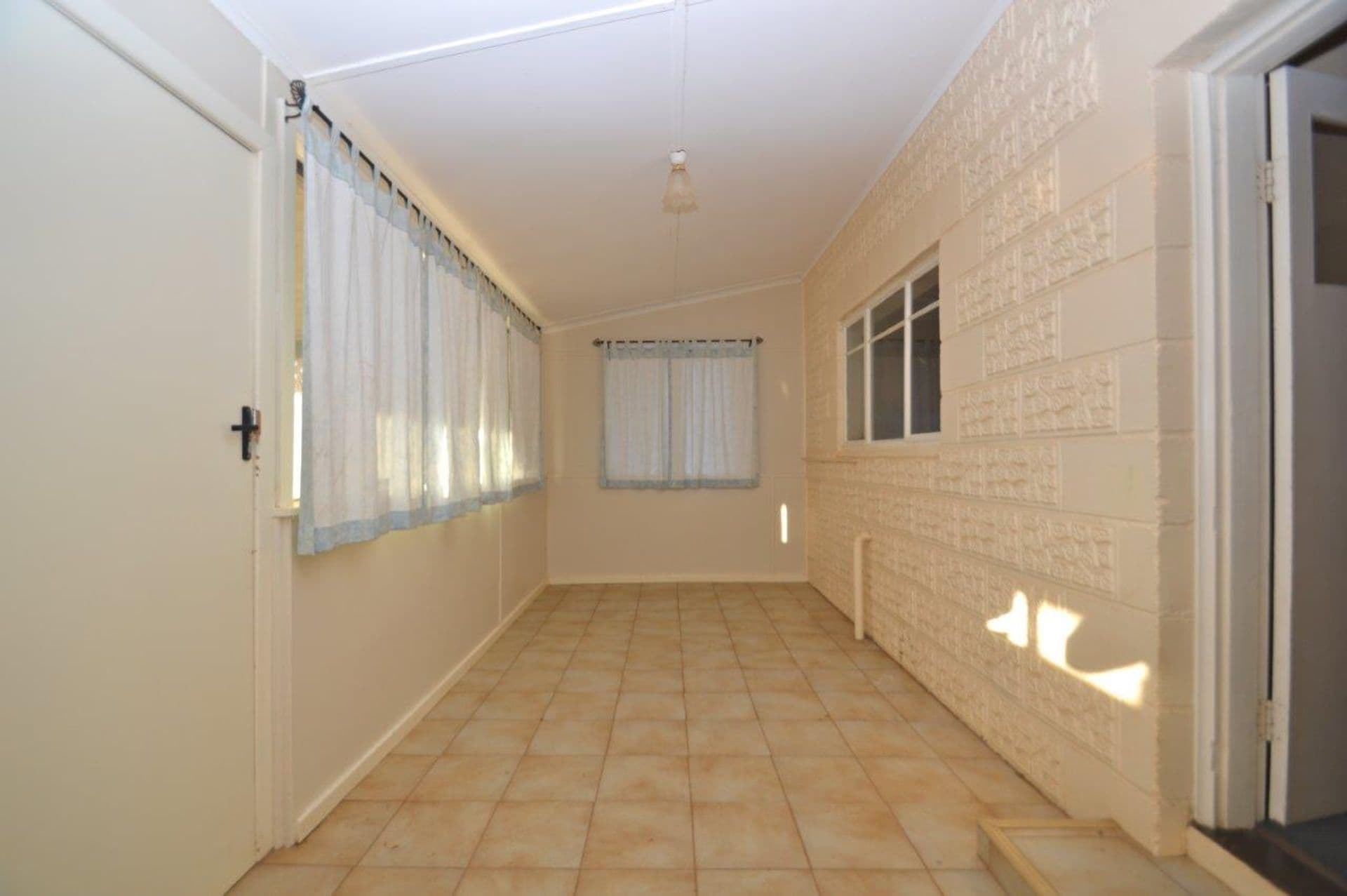 18 Boughtman Street, Broken Hill, NSW, 2880, Broken Hill - Thumbnail 8