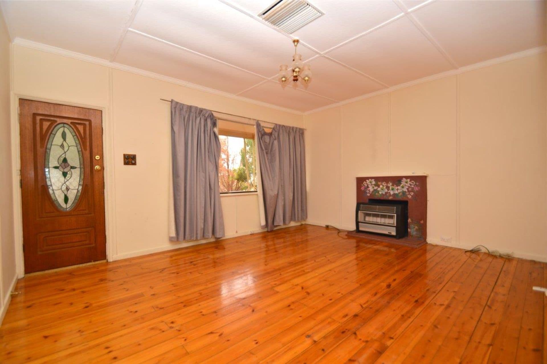 4 Casuarina Avenue, Broken Hill, NSW, 2880, Broken Hill - Thumbnail 6