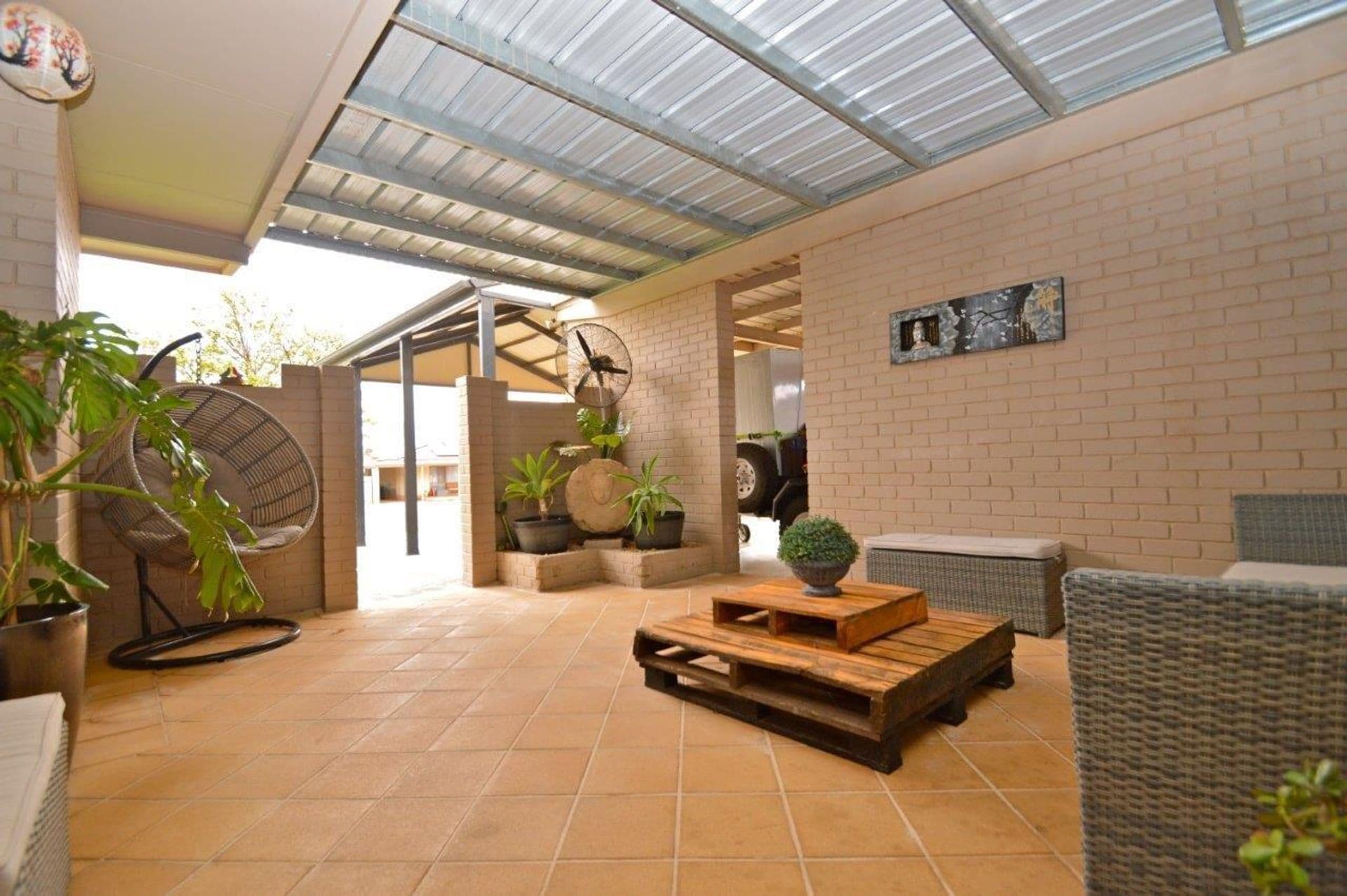 8 Albert Morris Avenue, Broken Hill, NSW, 2880, Broken Hill - Thumbnail 2