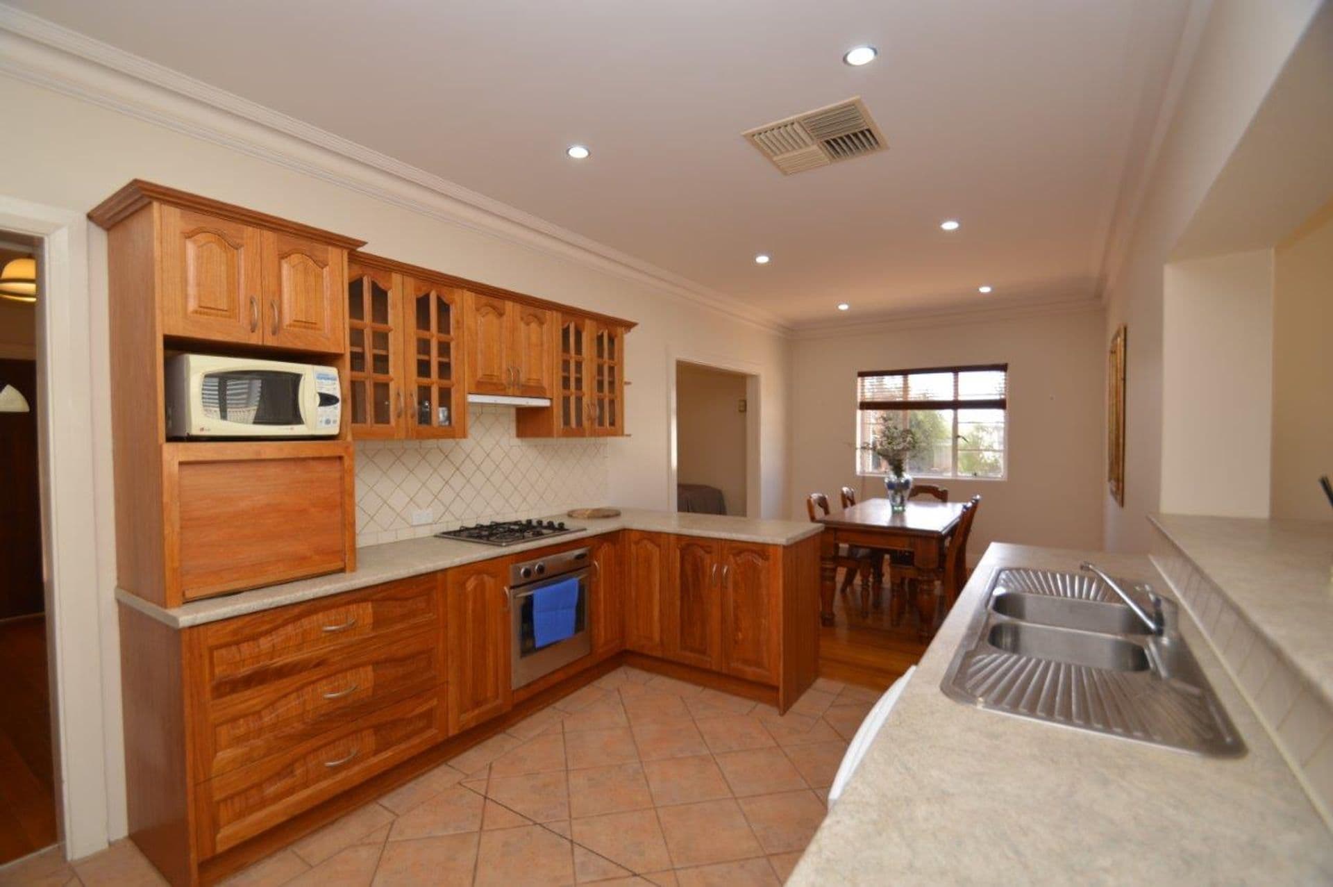 235 Buck Street, Broken Hill, NSW, 2880, Broken Hill - Thumbnail 2