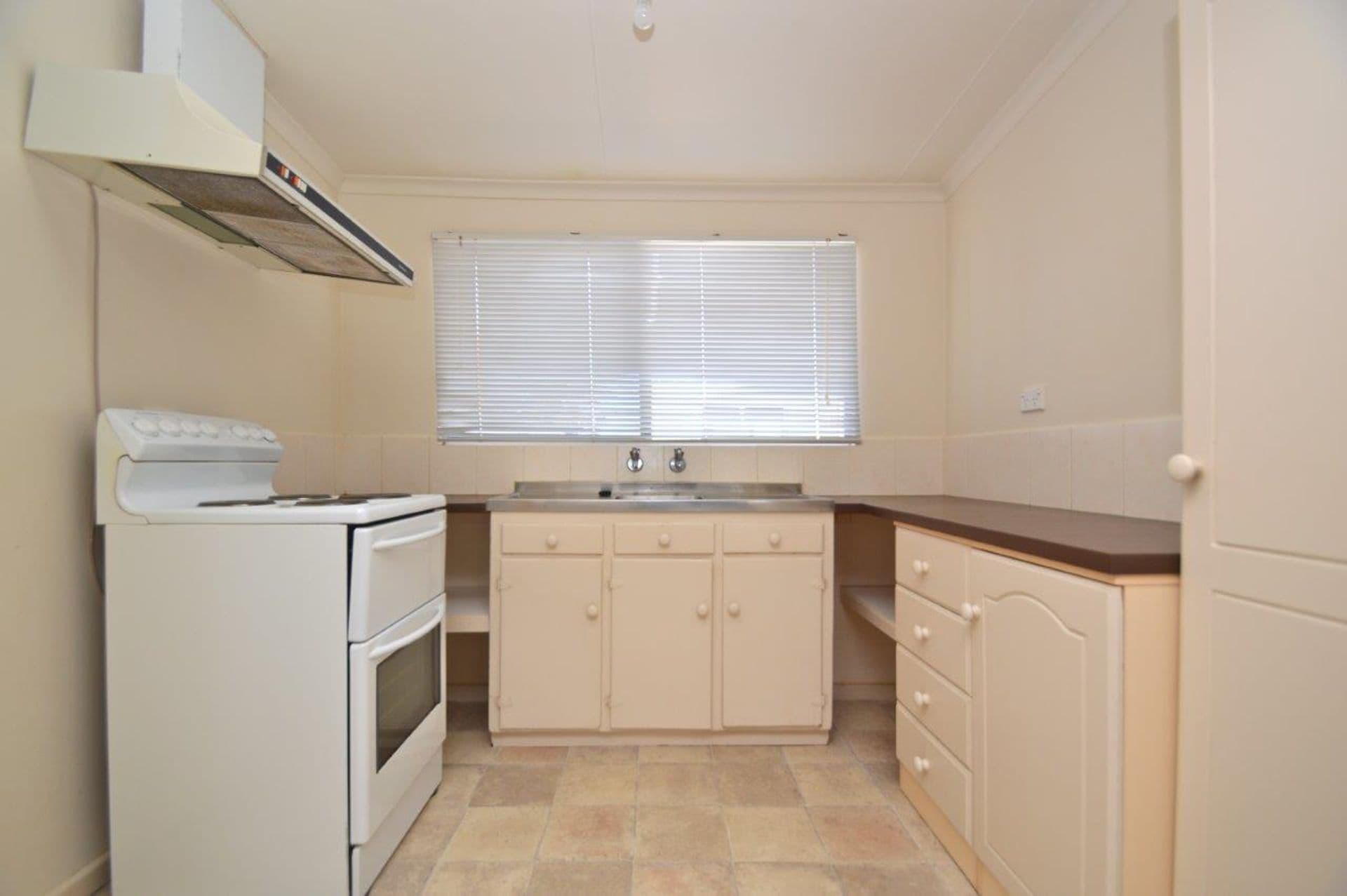 285 Piper Street, Broken Hill, NSW, 2880, Broken Hill - Thumbnail 2