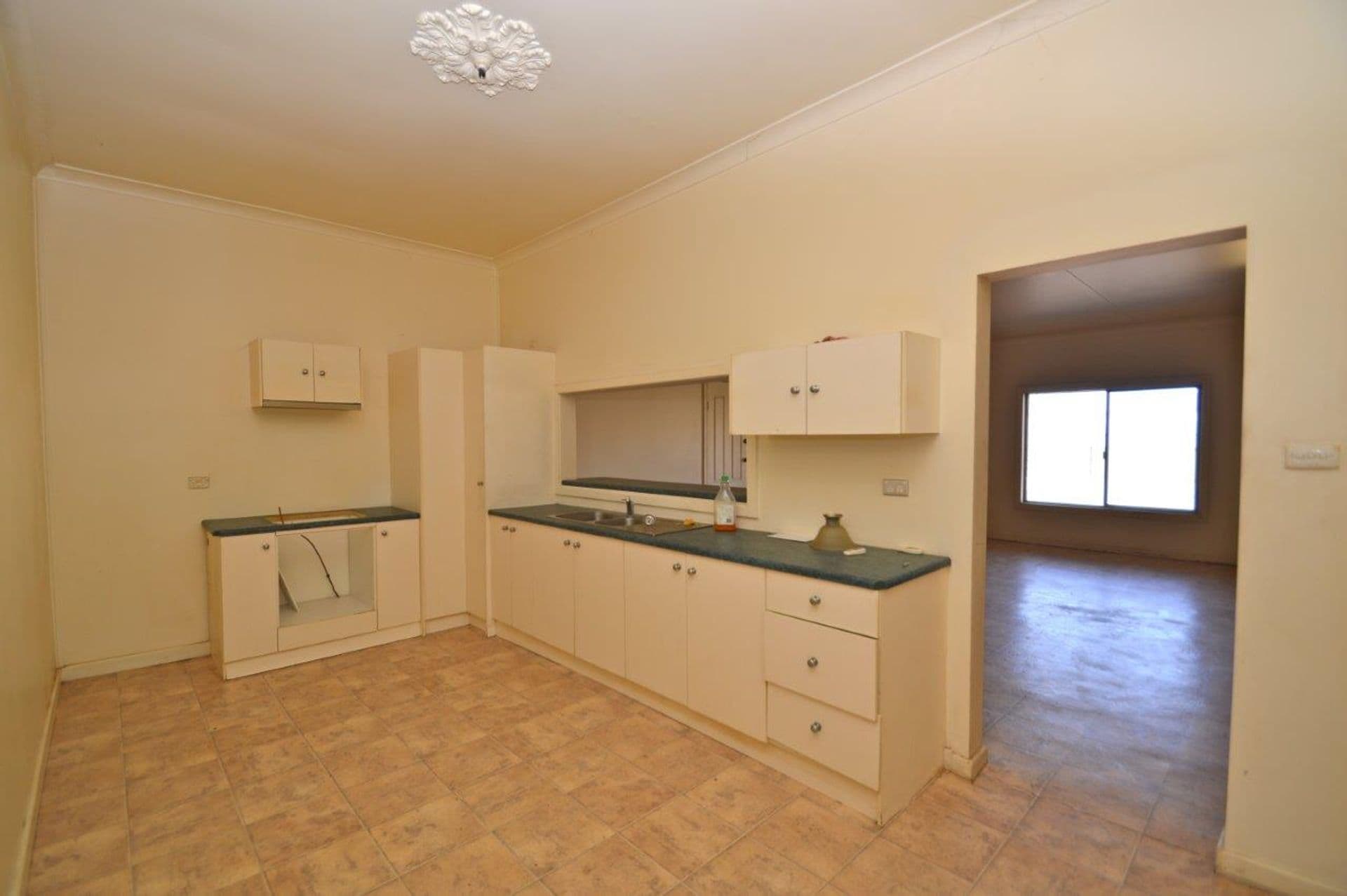 173 - 175 Cummins Lane, Broken Hill, NSW, 2880, Broken Hill - Thumbnail 2
