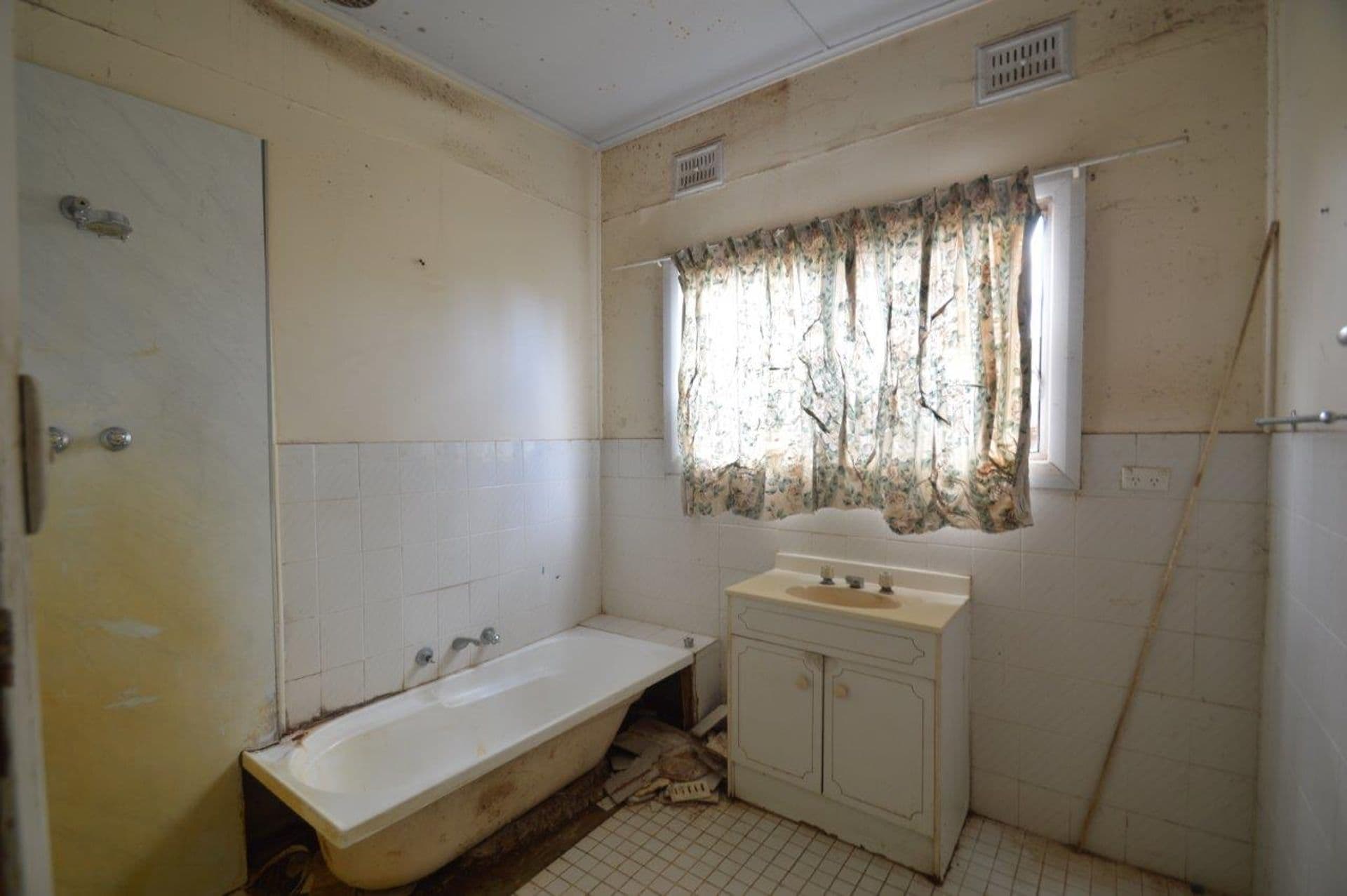 466 Argent Lane, Broken Hill, NSW, 2880, Broken Hill - Thumbnail 6
