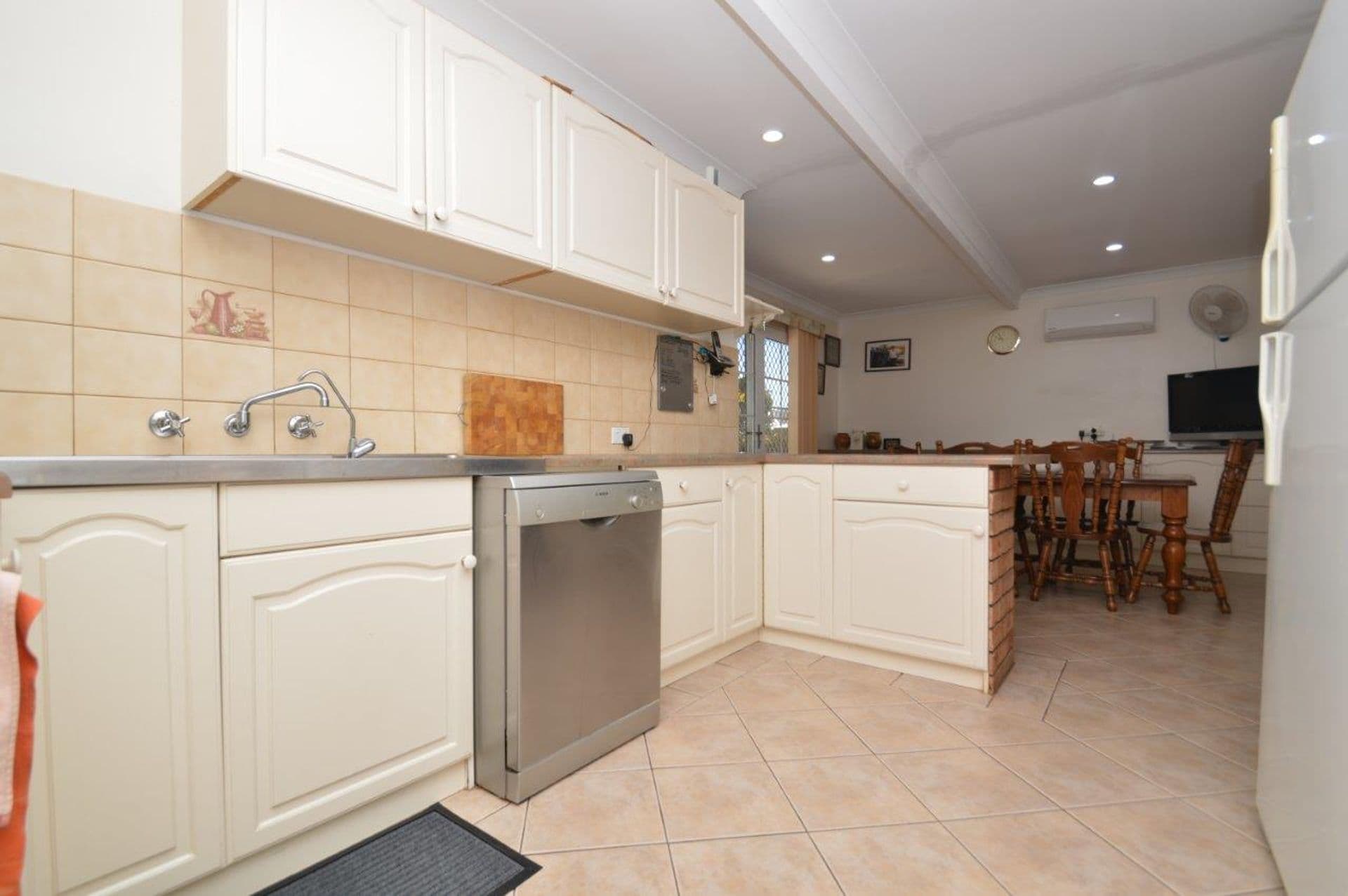 124 Thomas Street, Broken Hill, NSW, 2880, Broken Hill - Thumbnail 3