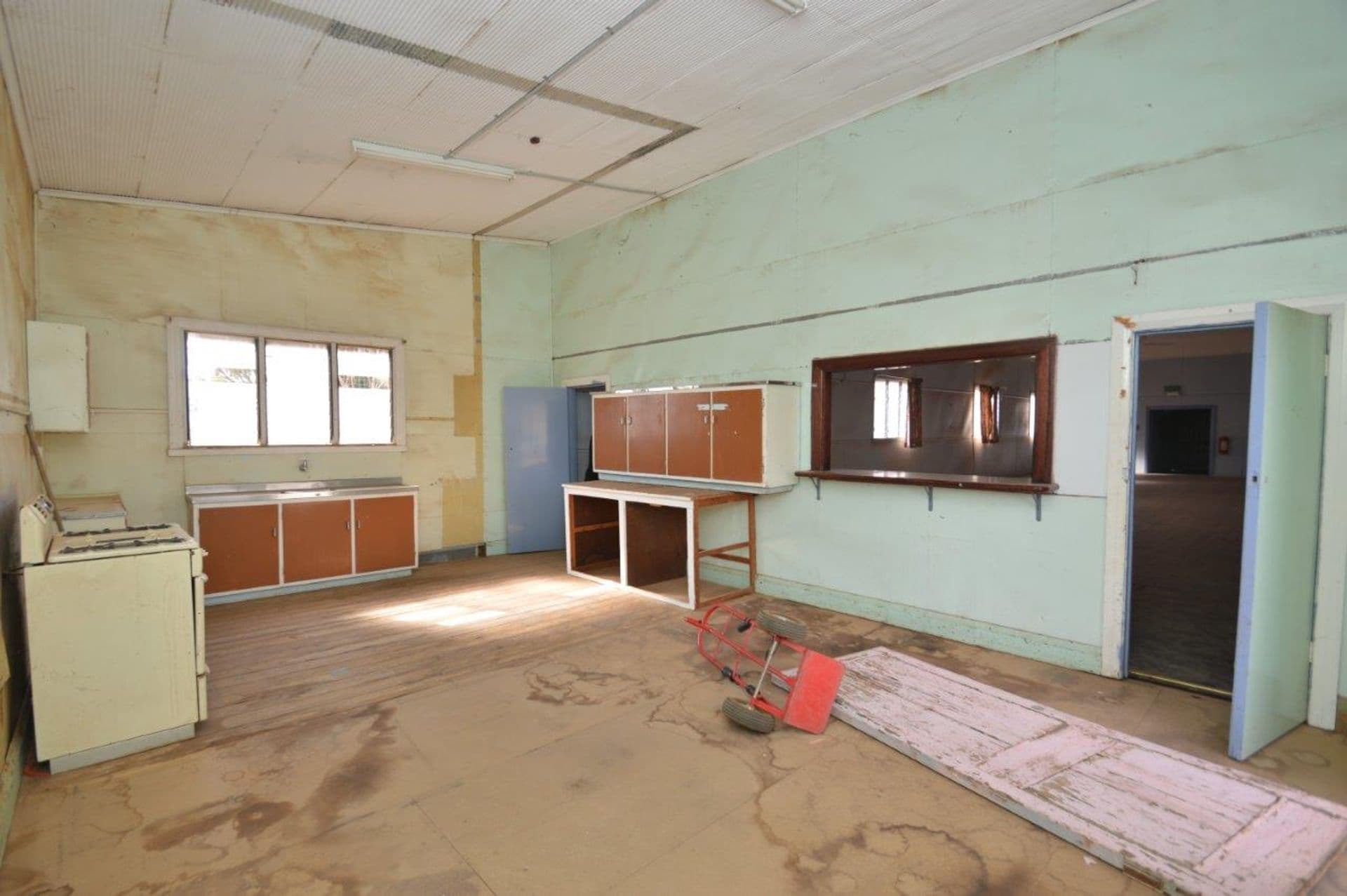 128-130 Thomas Street, Broken Hill, NSW, 2880, Broken Hill - Thumbnail 2